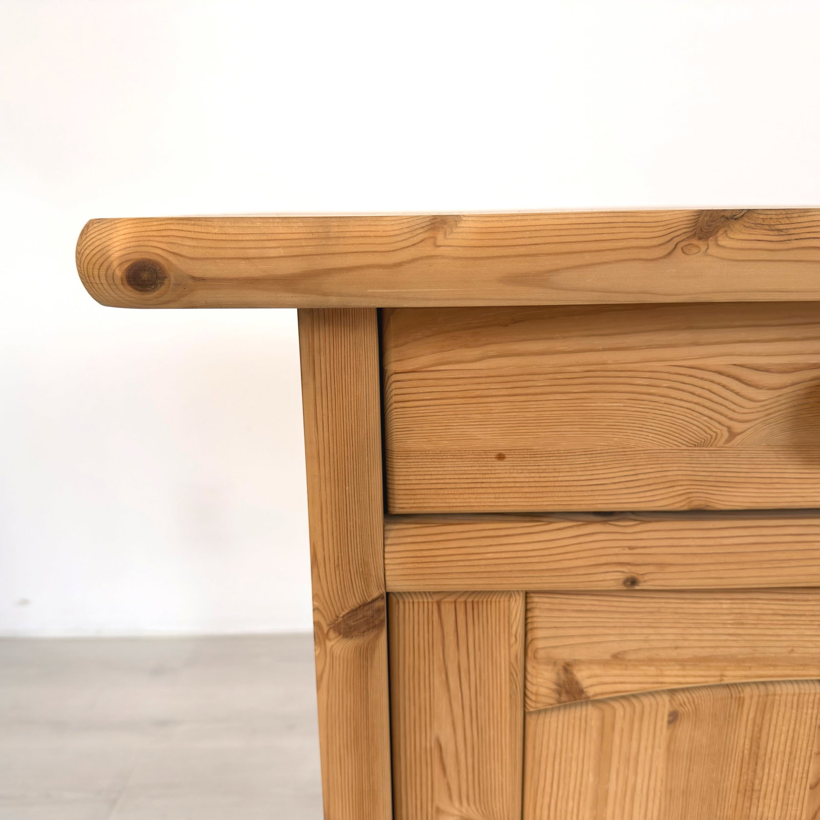 SCANDINAVIAN PINE SIDEBOARD - 9