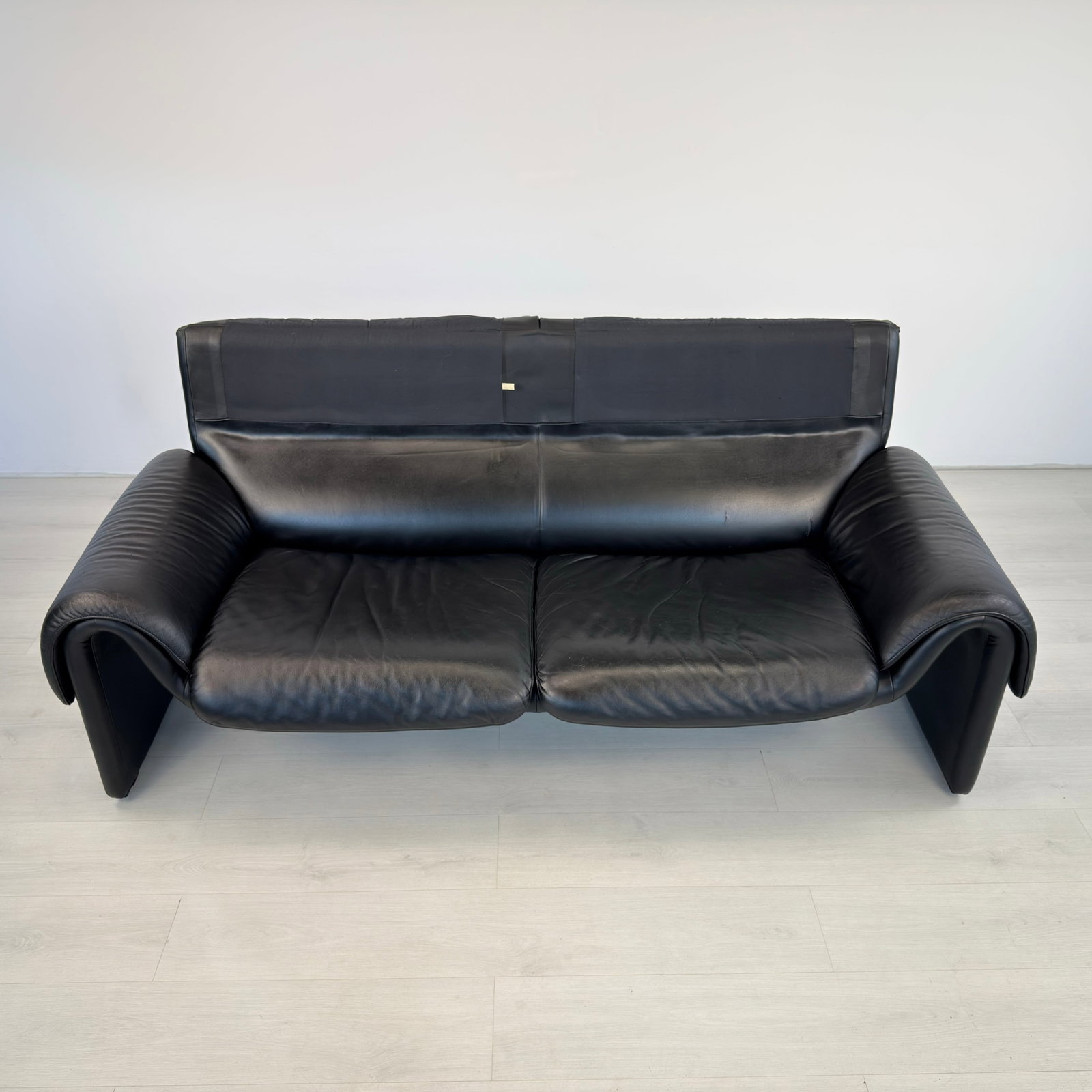 DE SEDE DS 2011 LEATHER SOFA - 6