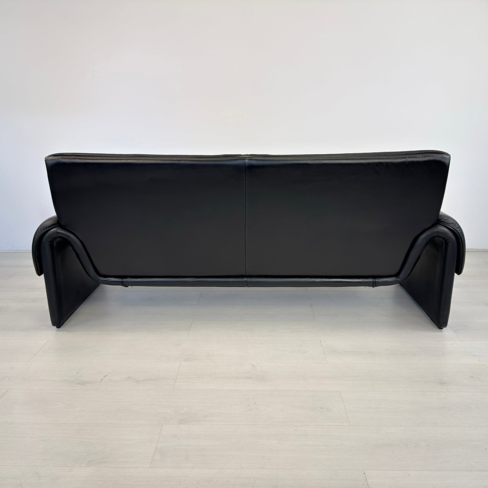 DE SEDE DS 2011 LEATHER SOFA - 8