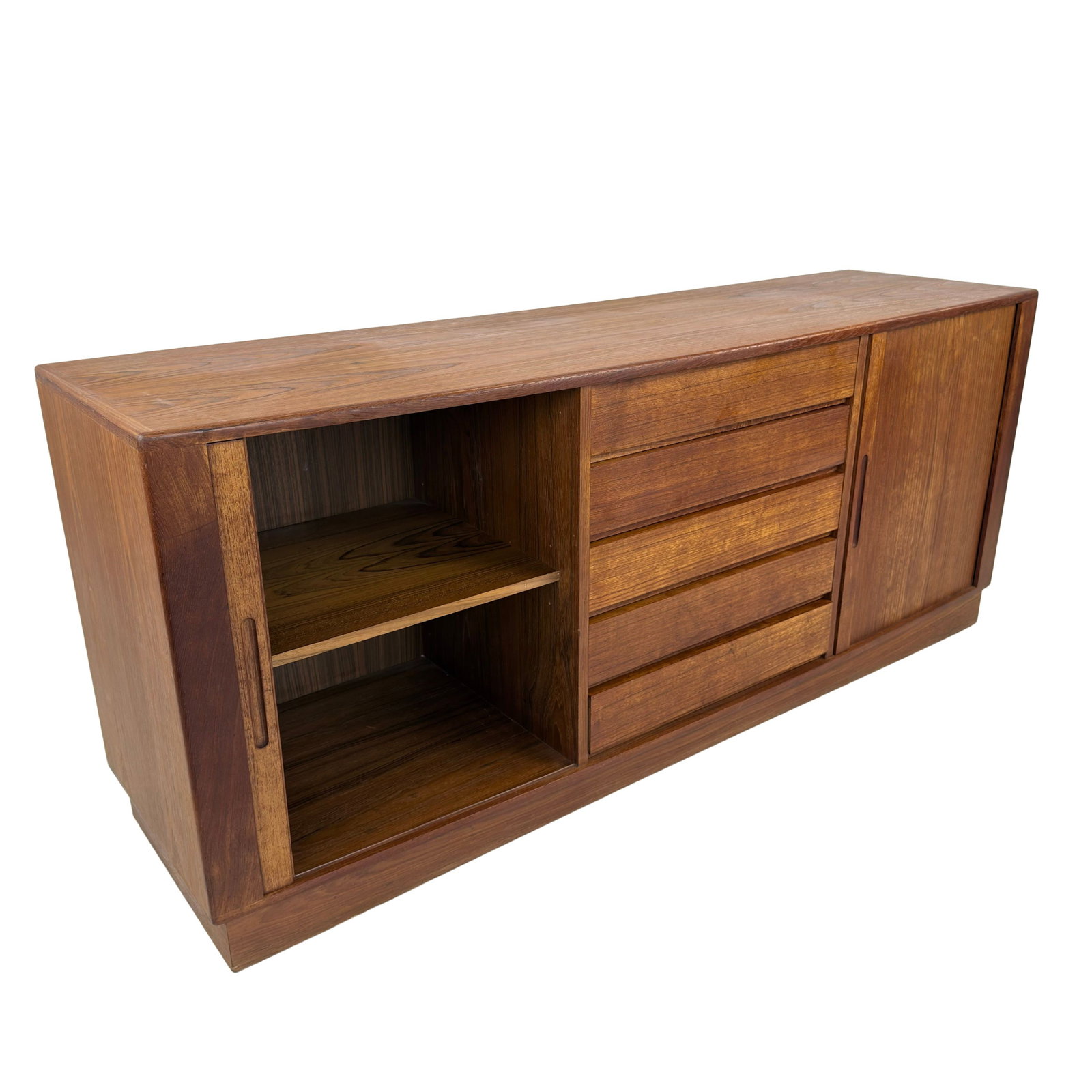 VINTAGE DANISH TEAK SIDEBOARD: Dimensions: H 29.7” x W 71 ” x D 20”. Vintage Danish teak sideboard from the 1970s with 5 central drawers and 2 cupboards with shelves inside.