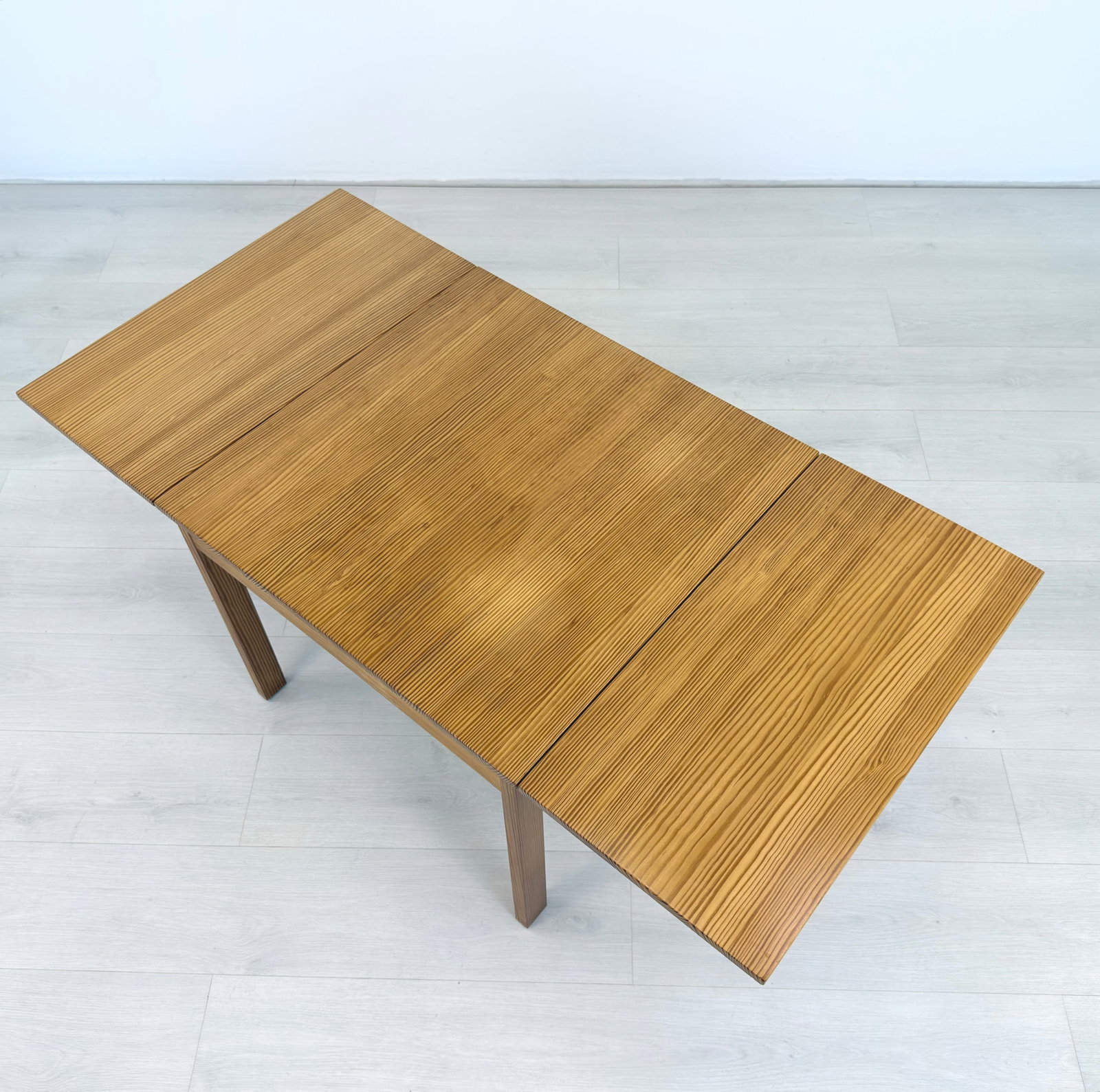 BERNT PETERSEN DROP-LEAF COFFEE TABLE - 4