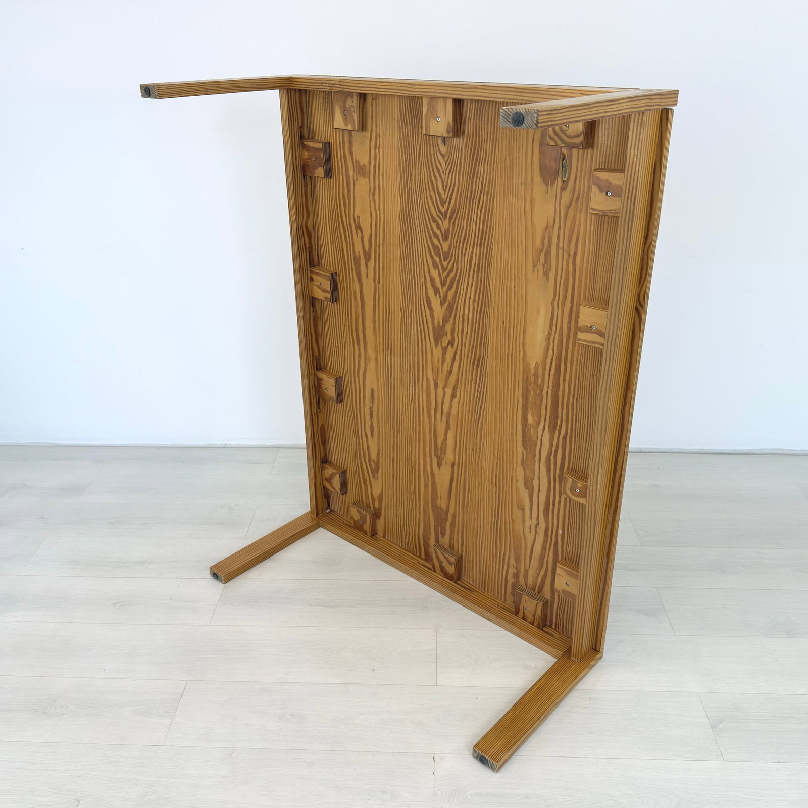 BERNT PETERSEN COFFEE TABLE - 9