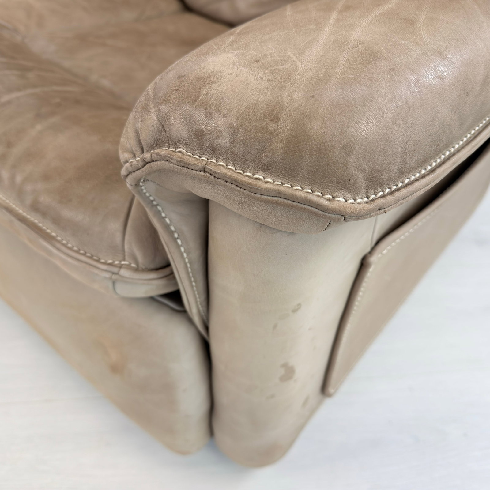 DE SEDE LEATHER SOFA - 8