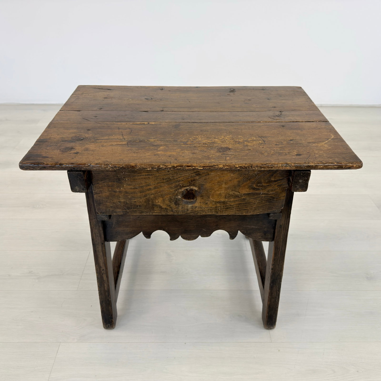 ANTIQUE 17C SPANISH SIDE TABLE - 2