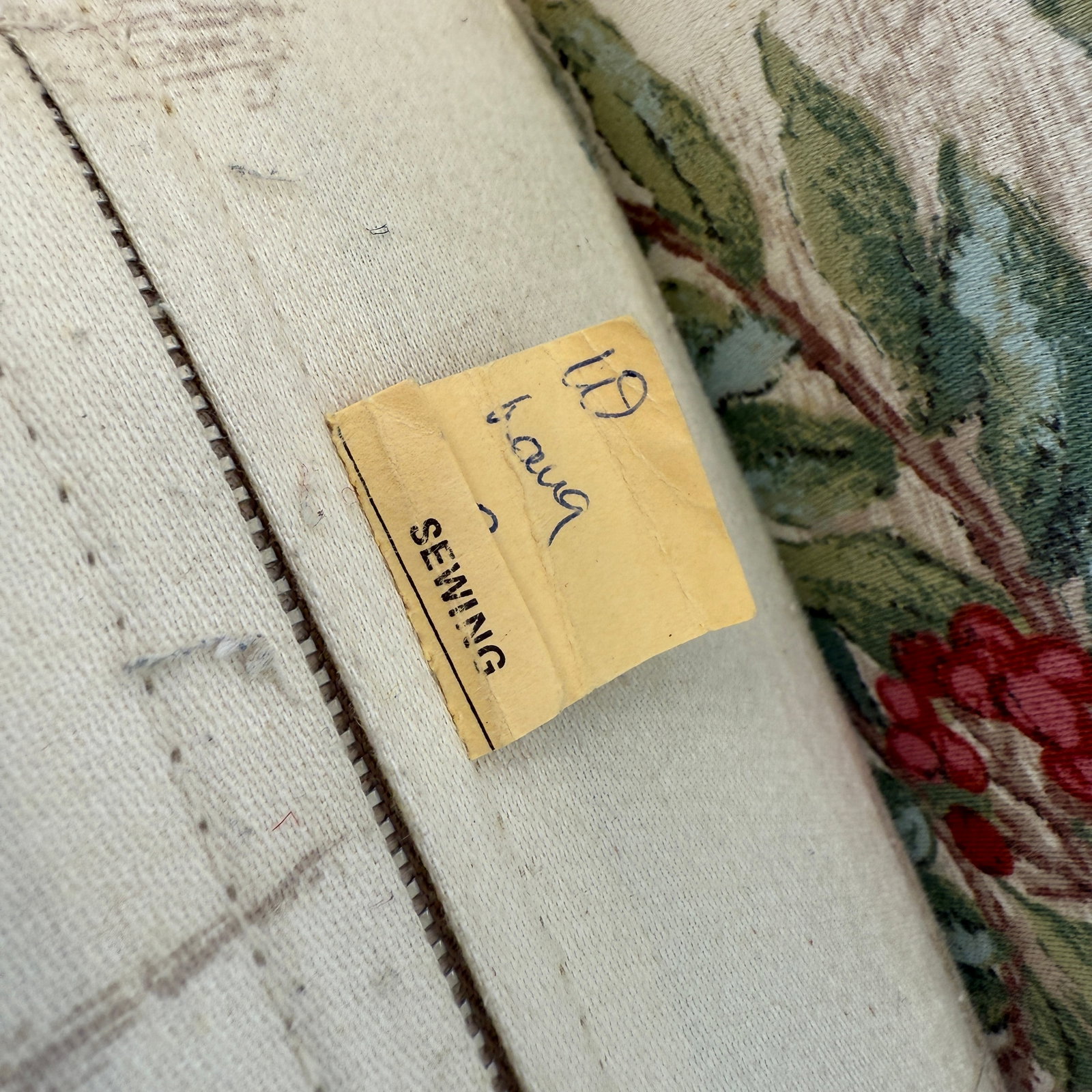 MEDALLION THREE-SEATER SOFA - 16