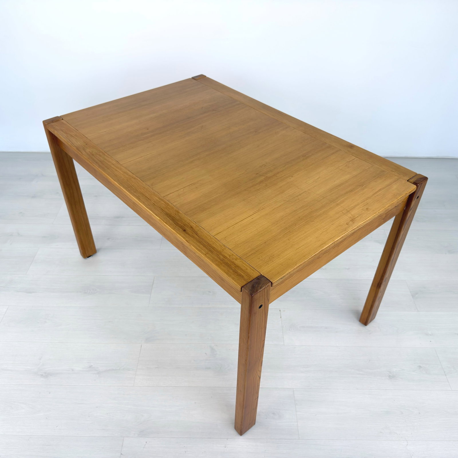 SCANDINAVIAN DINING TABLE - 3