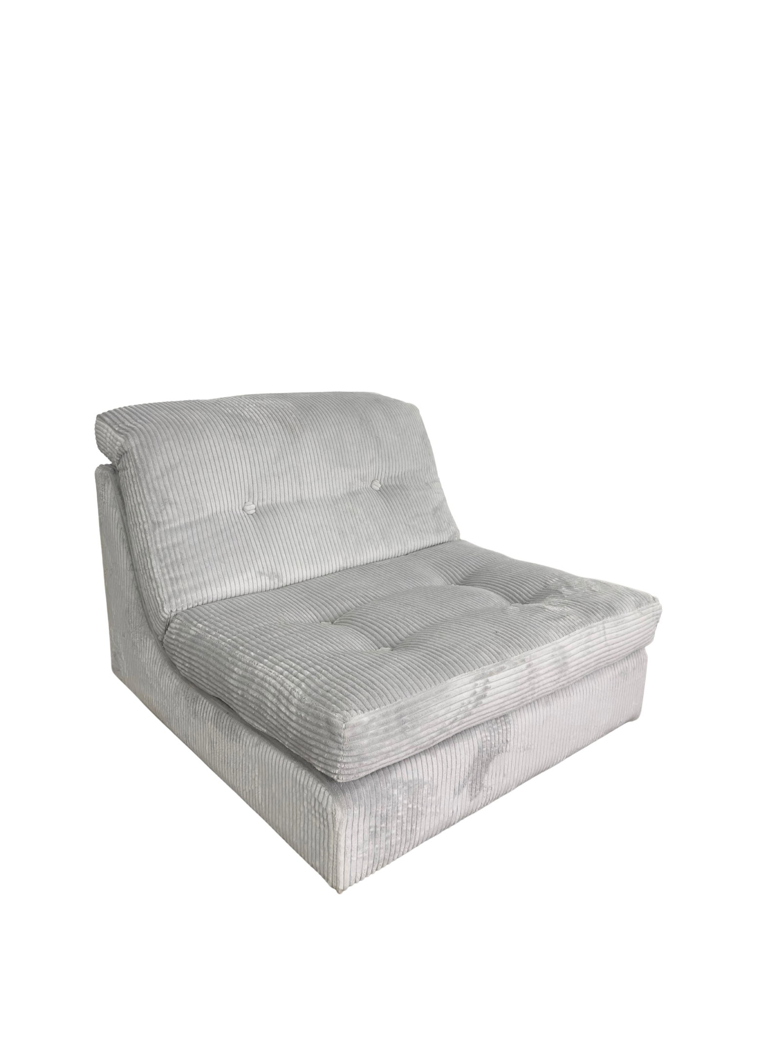 ITALIAN LOUNGE CHAIR ATTR. TO MARIO BELLINI: Dimensions: H 25.5” x W 29.5” x SD 21.5” x SH 14 ”. Vintage Italian lounge chair attr. to Mario Bellini, newly upholstered in light grey soft fabric.