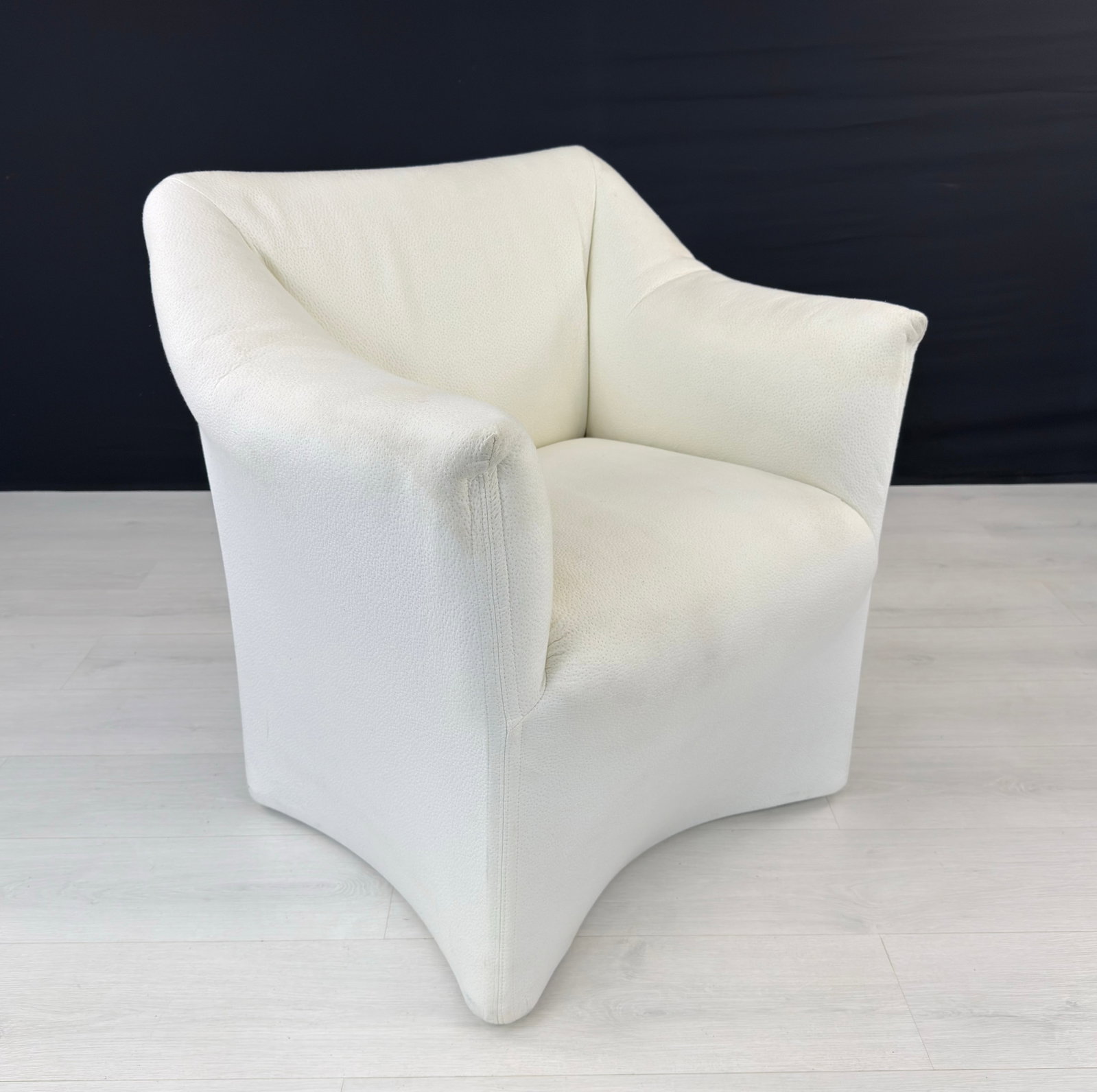 CLUB CHAIR MARIO BELLINI FOR CASSINA (1 of 10)