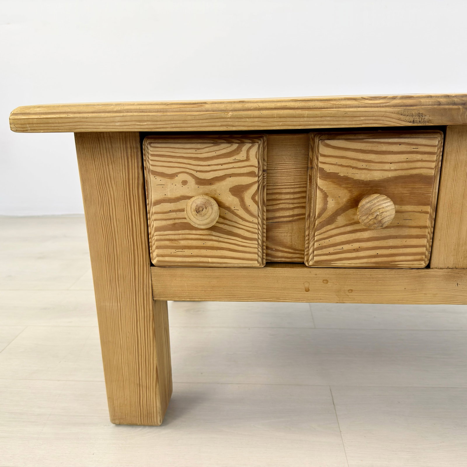 RUSTIC PINE COFFEE TABLE - 12