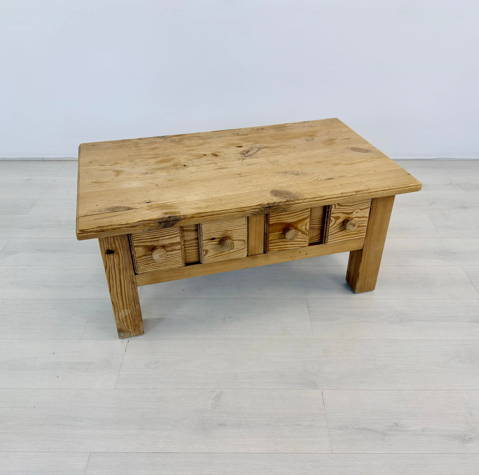 RUSTIC PINE COFFEE TABLE - 2