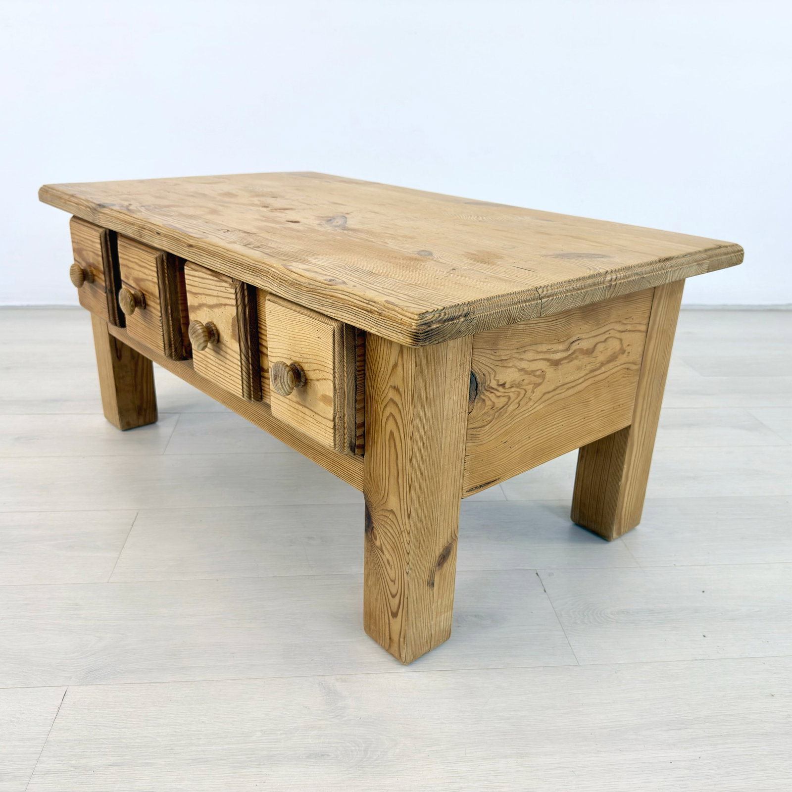 RUSTIC PINE COFFEE TABLE - 7