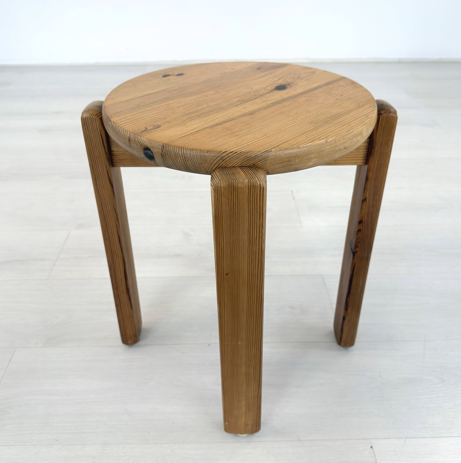SCANDINAVIAN PINE STOOL - 2