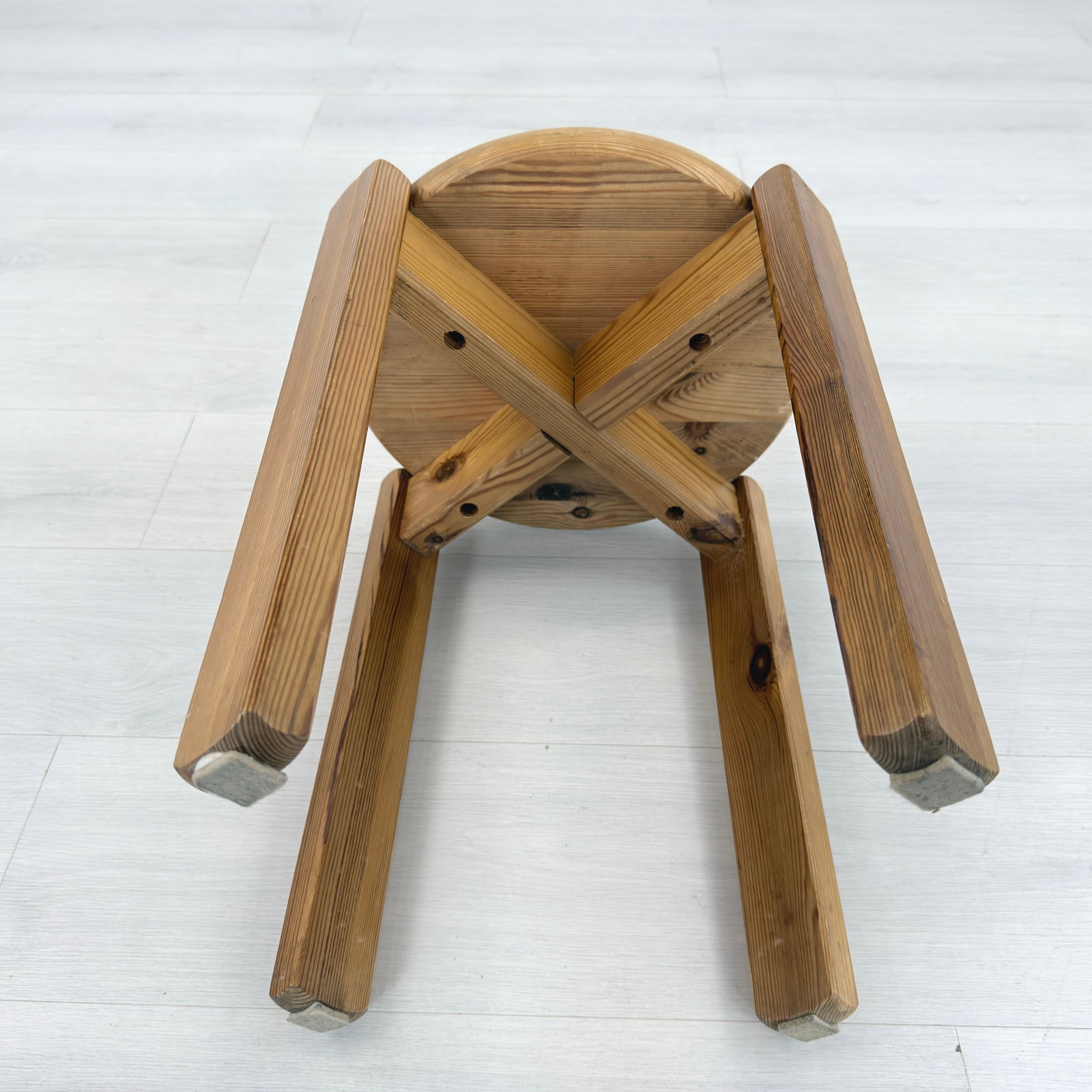SCANDINAVIAN PINE STOOL - 8