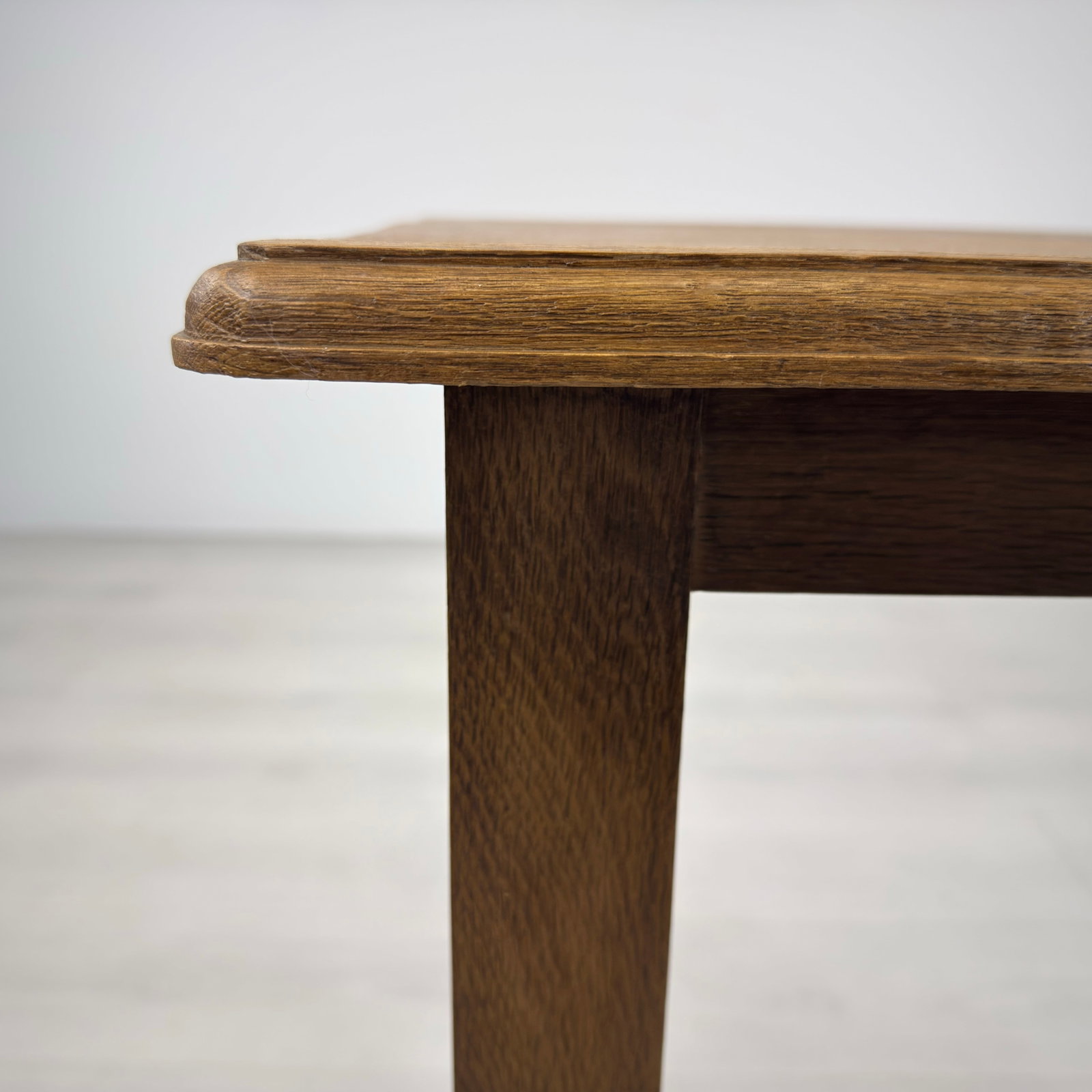 ART DECO SIDE TABLE - 8