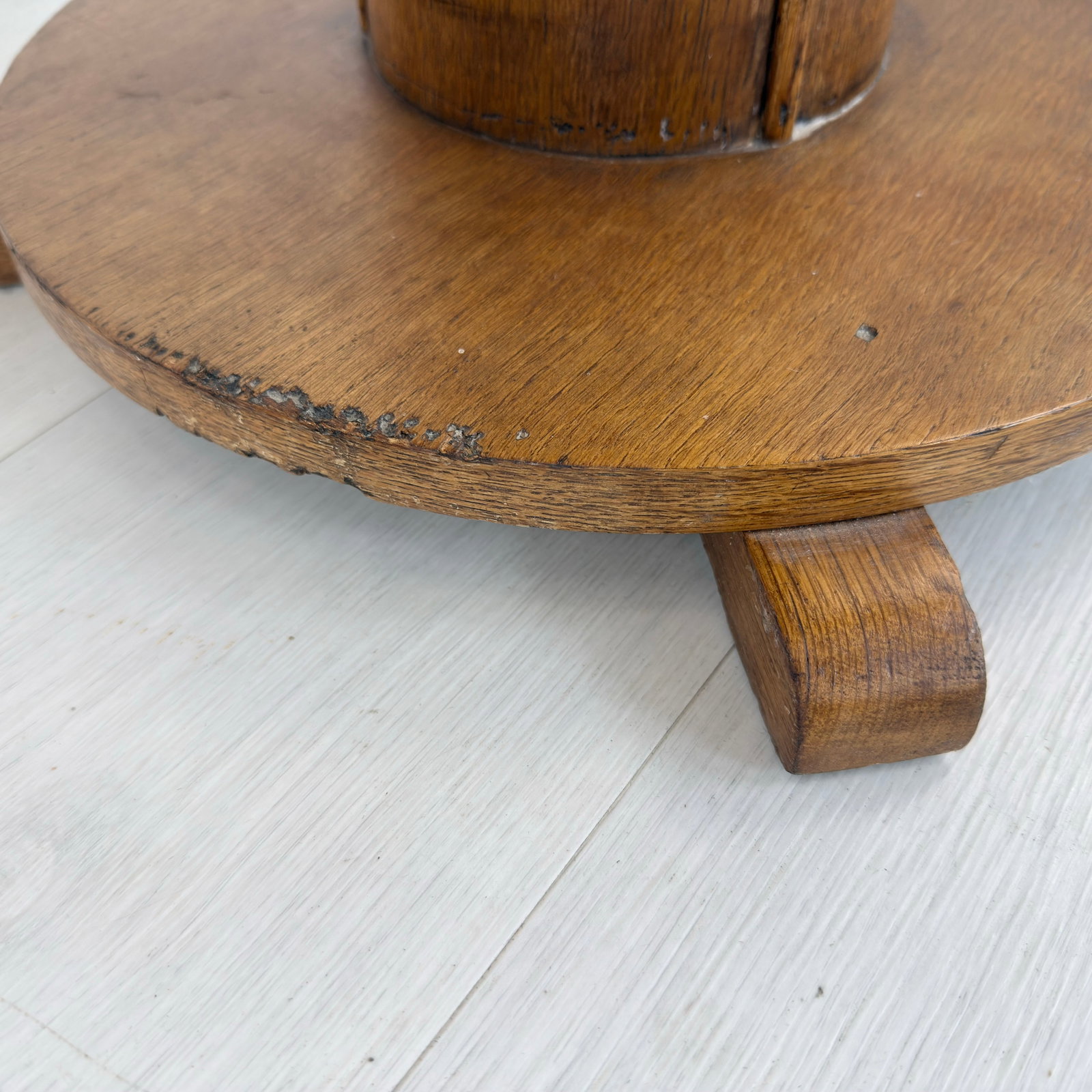ART DECO SIDE TABLE - 10