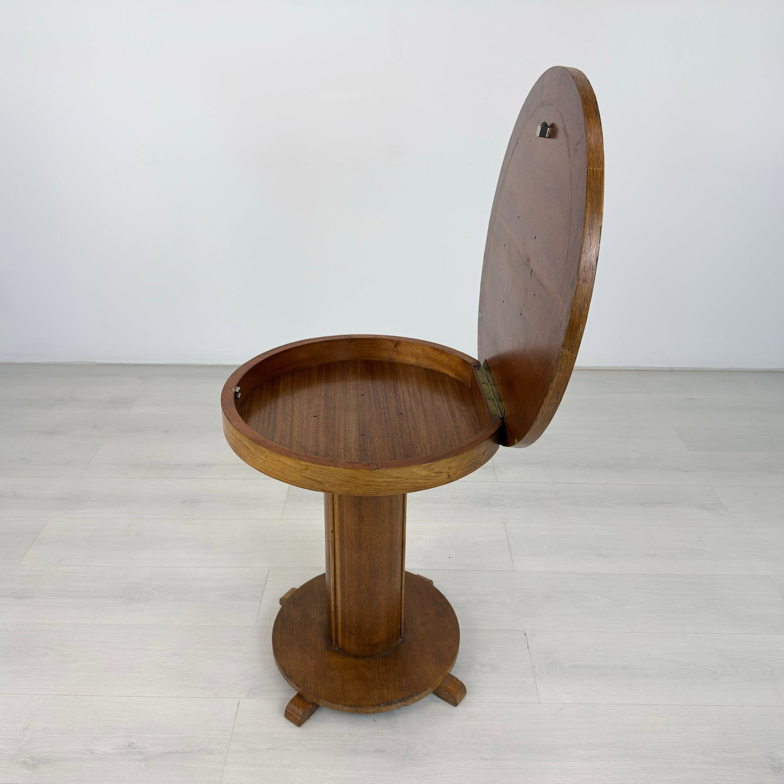 ART DECO SIDE TABLE - 4