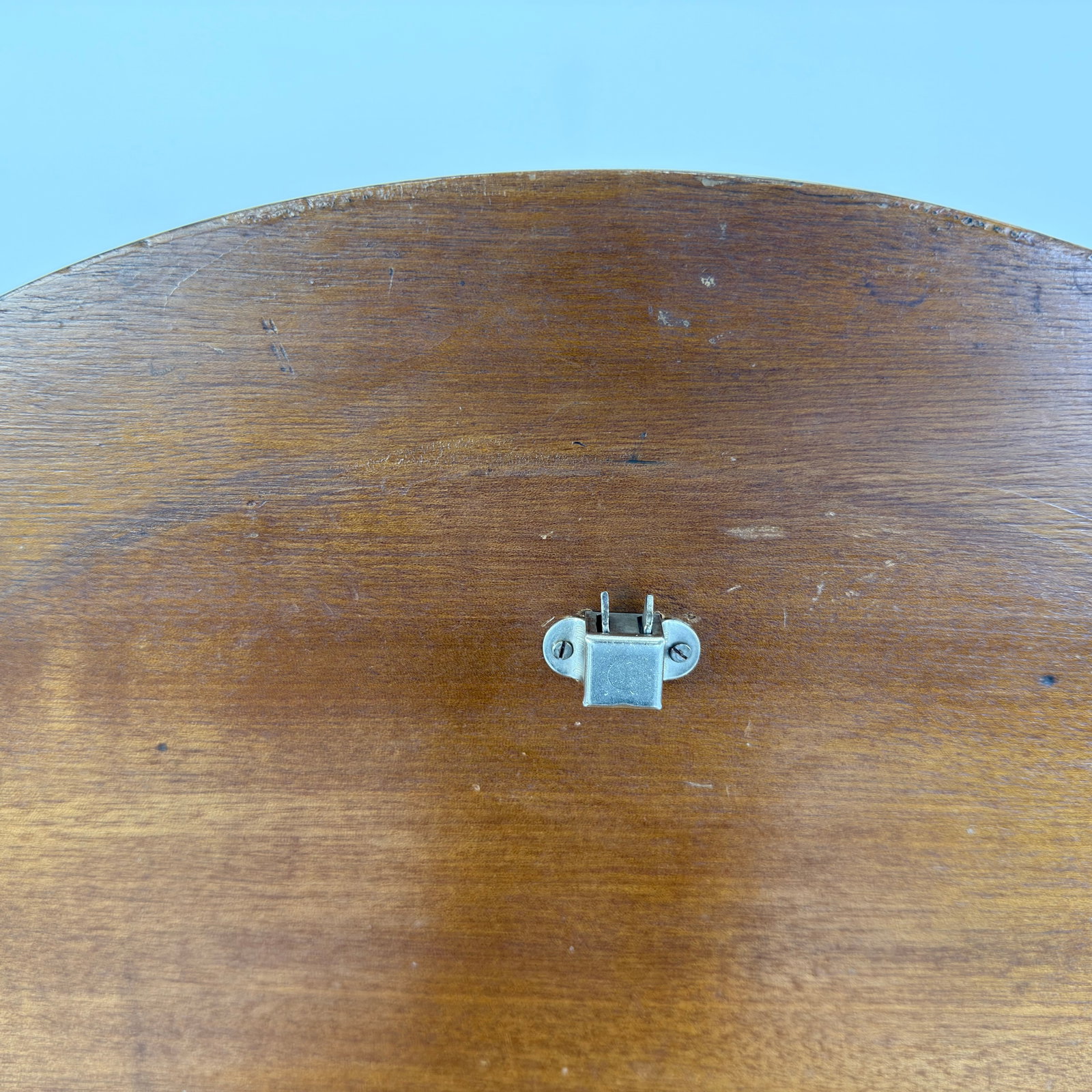 ART DECO SIDE TABLE - 8