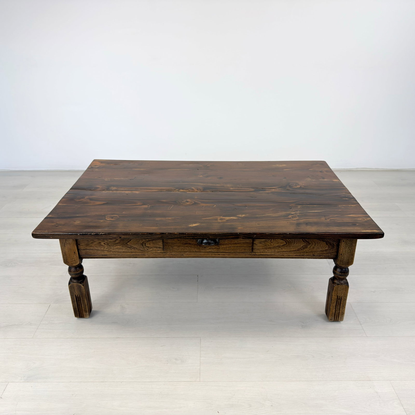 VINTAGE COFFEE TABLE - 2