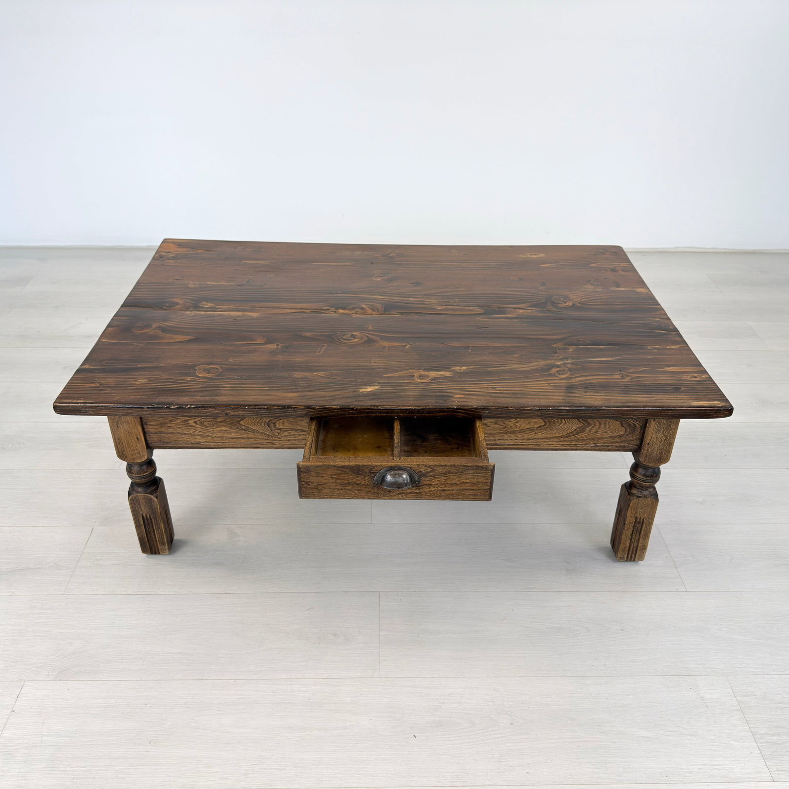 VINTAGE COFFEE TABLE - 3