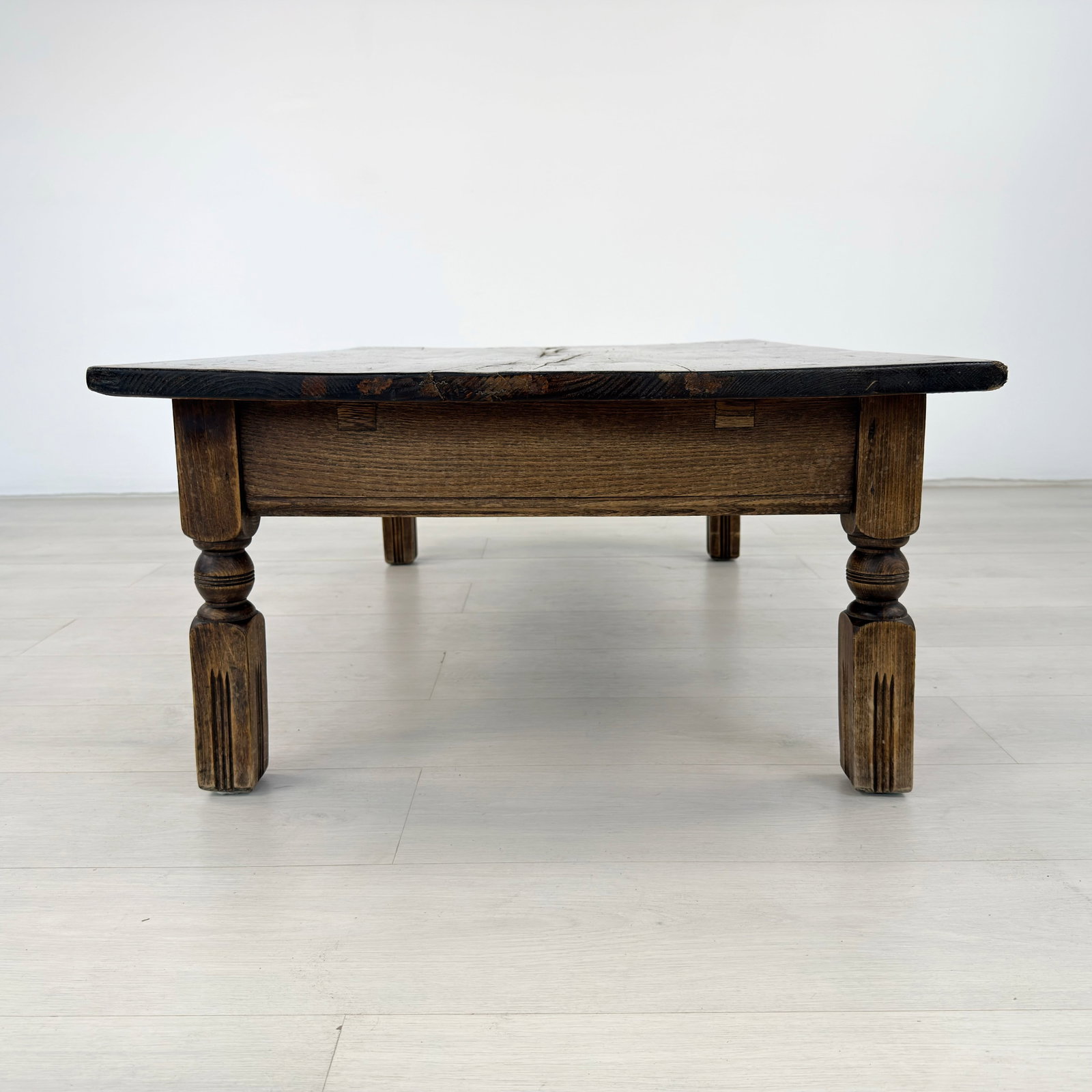 VINTAGE COFFEE TABLE - 6