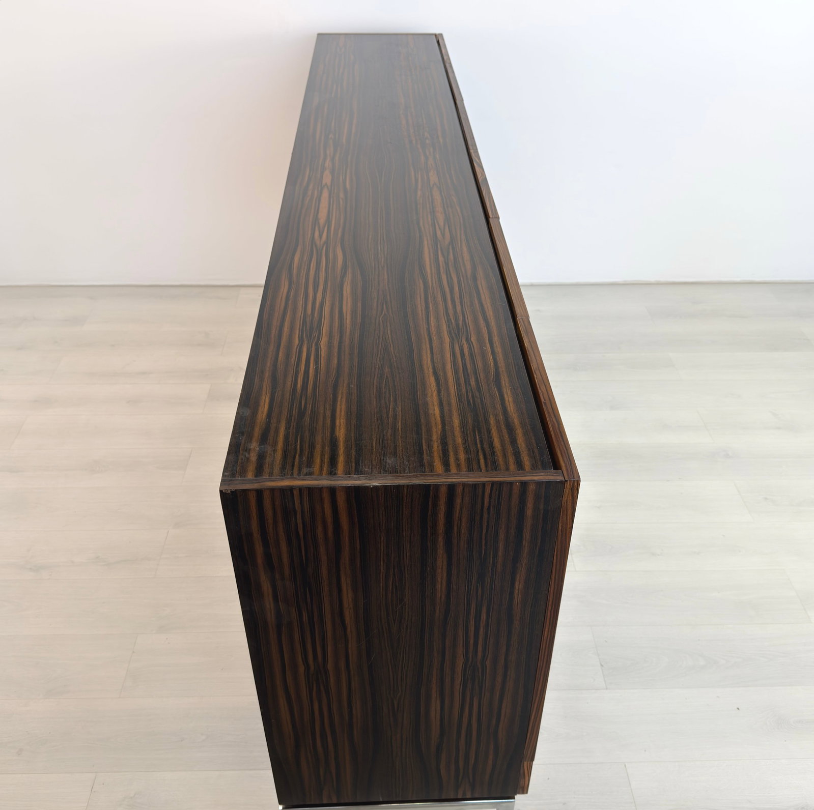 VINTAGE ROSEWOOD SIDEBOARD MANNER OF MEUBELFABRIEK AURORA - 5