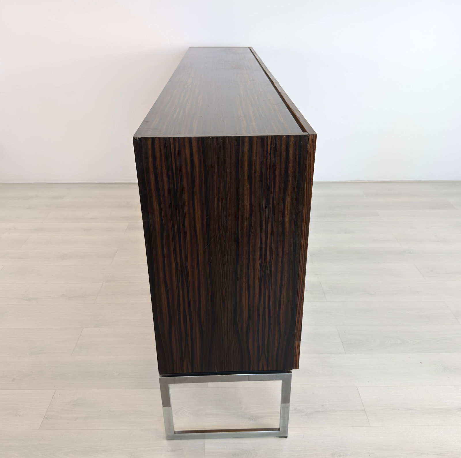 VINTAGE ROSEWOOD SIDEBOARD MANNER OF MEUBELFABRIEK AURORA - 6