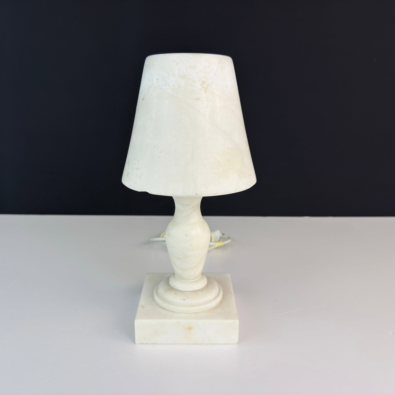 ALABASTER TABLE LAMP - 3