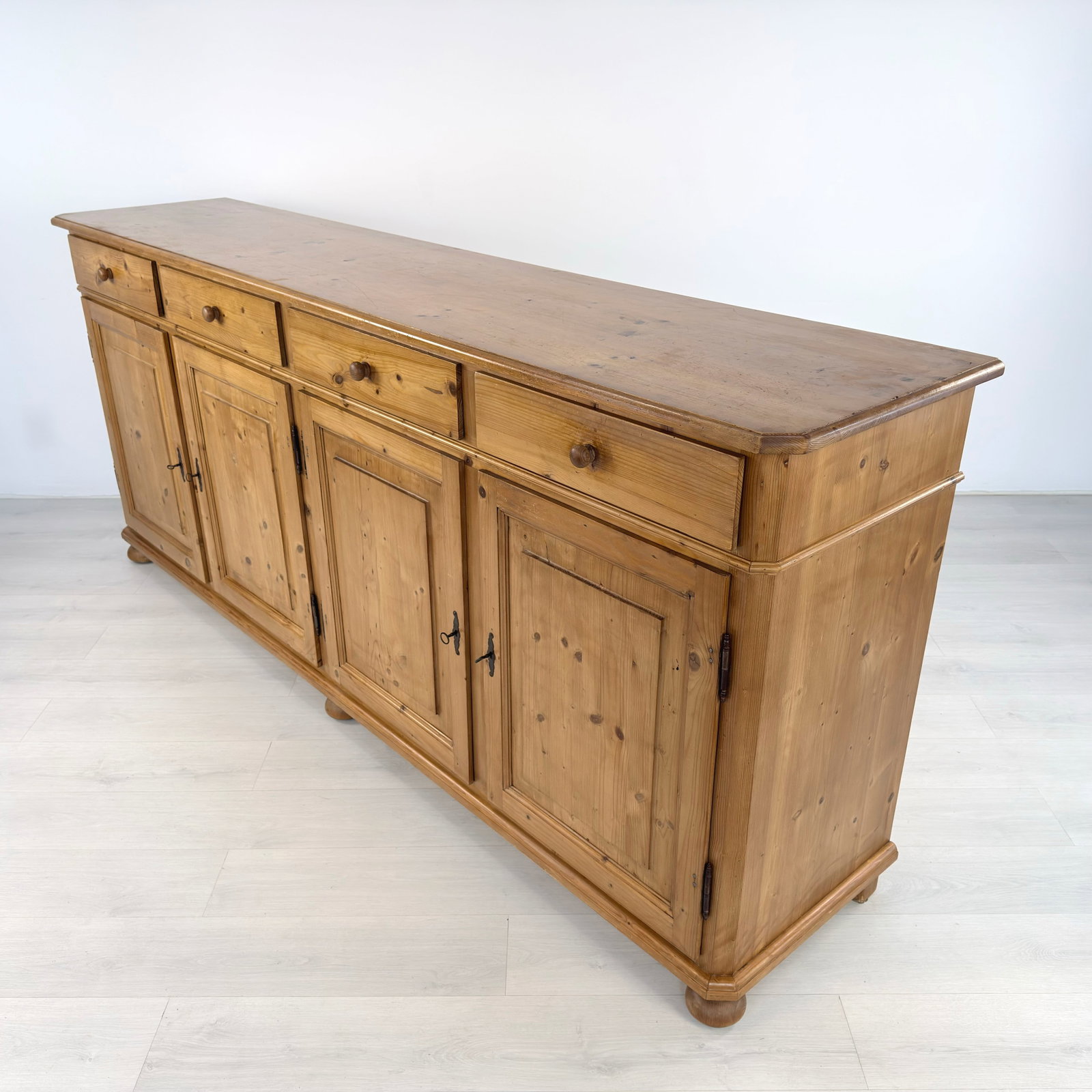 VINTAGE PINE SIDEBOARD - 3