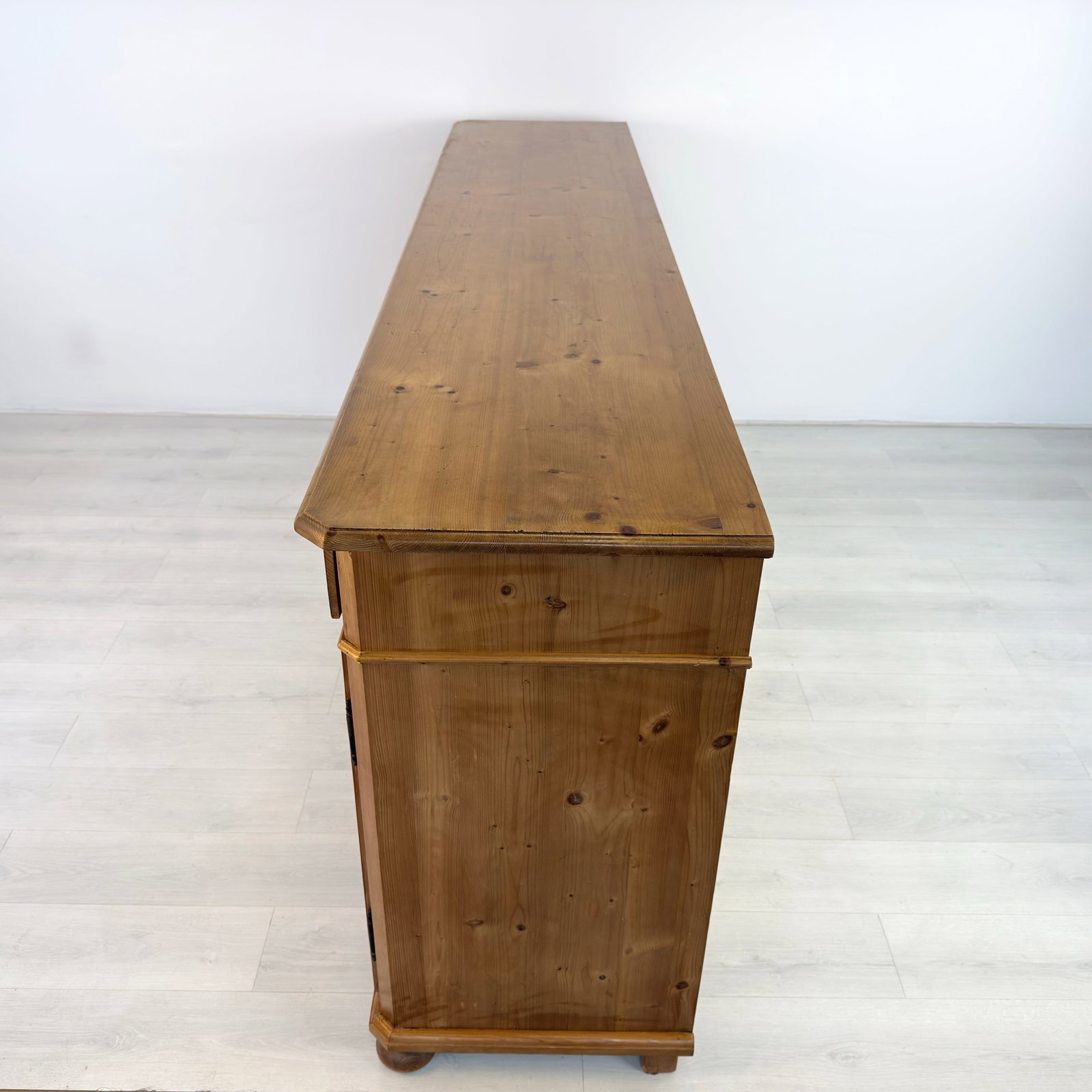 VINTAGE PINE SIDEBOARD - 5