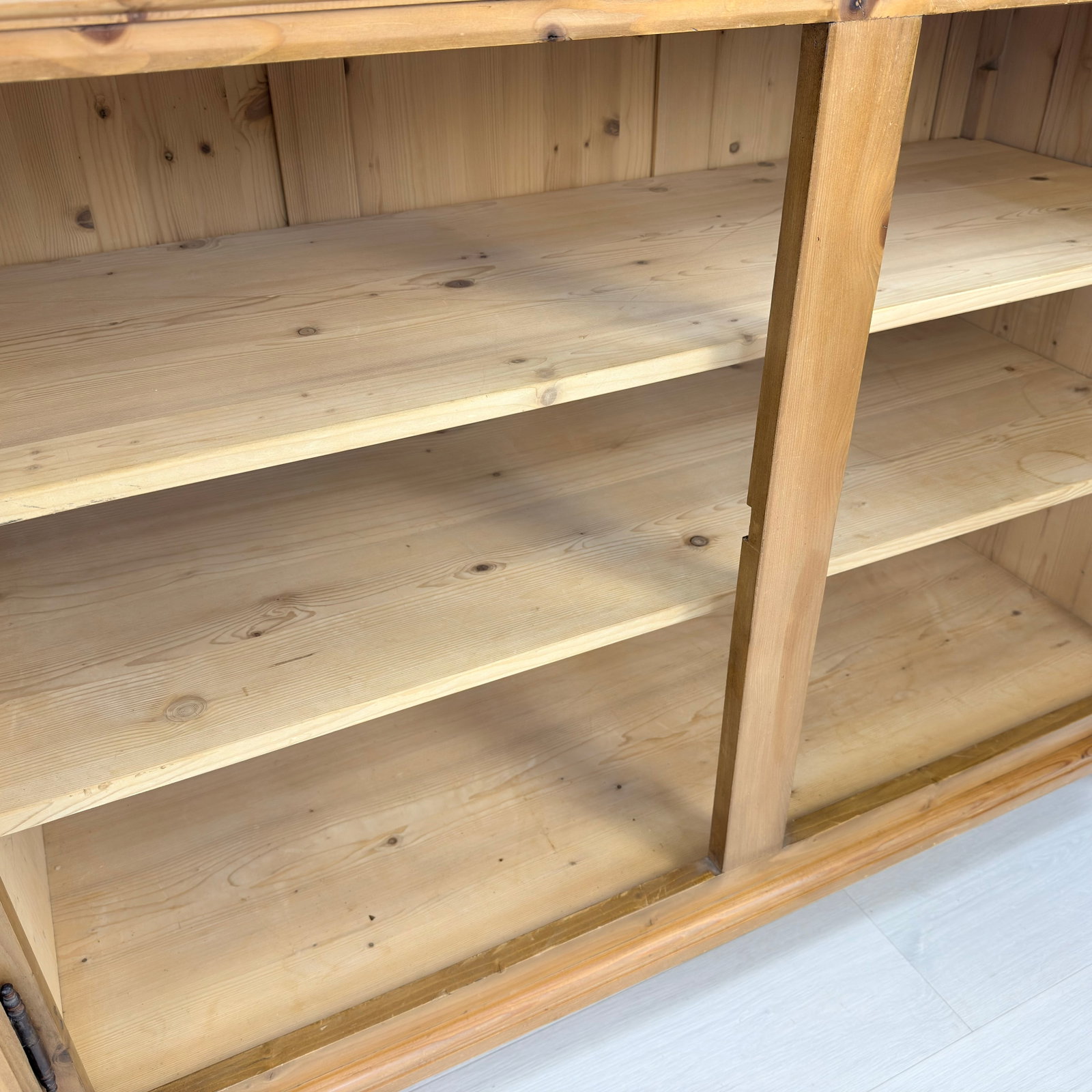 VINTAGE PINE SIDEBOARD - 7