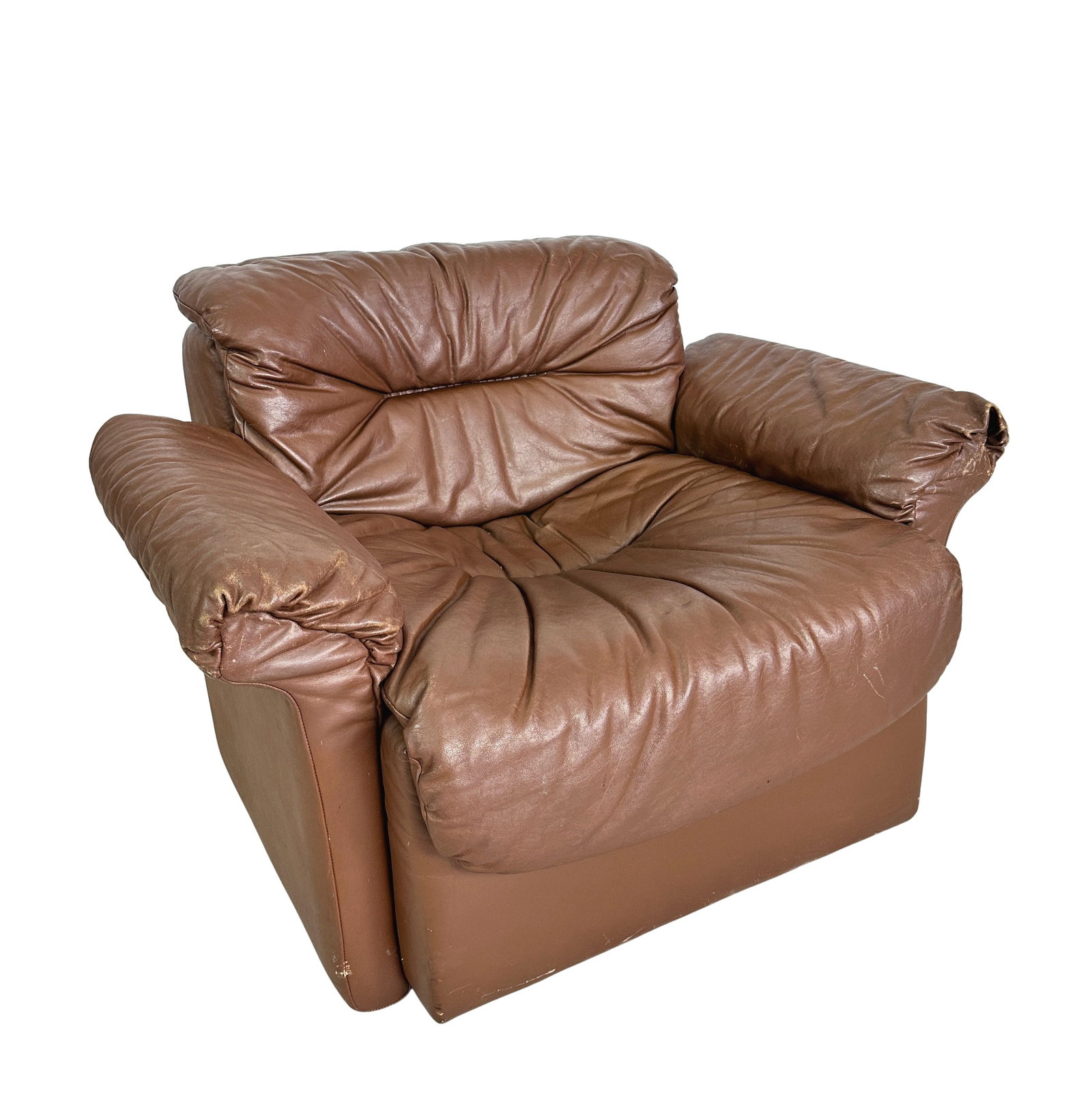 DE SEDE LOUNGE CHAIR, 1970s: Dimensions: H 25” x W 36.5” x D 32.5” x SH 15”. Vintage Swiss brown leather lounge chair DS-14 from De Sede, 1970s. Can be combined for a set.