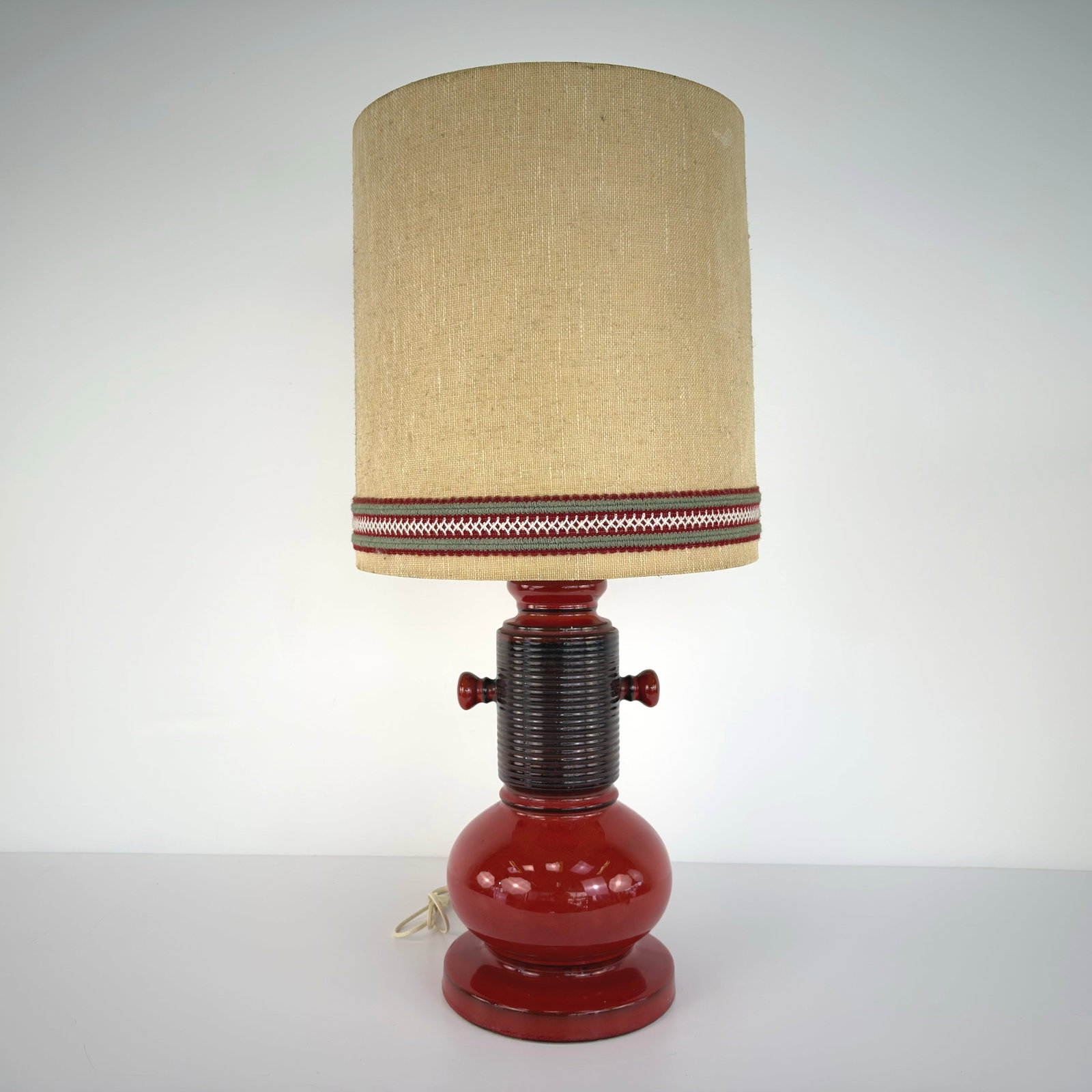 VINTAGE CERAMIC TABLE LAMP - 2