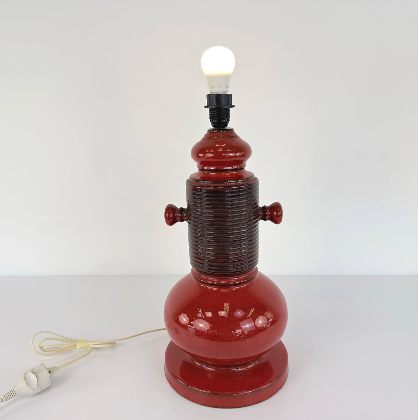 VINTAGE CERAMIC TABLE LAMP - 4