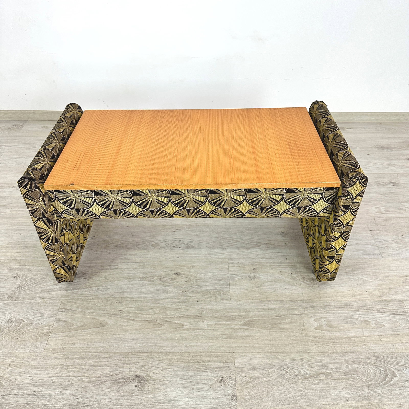 VINTAGE CONSOLE TABLE - 4