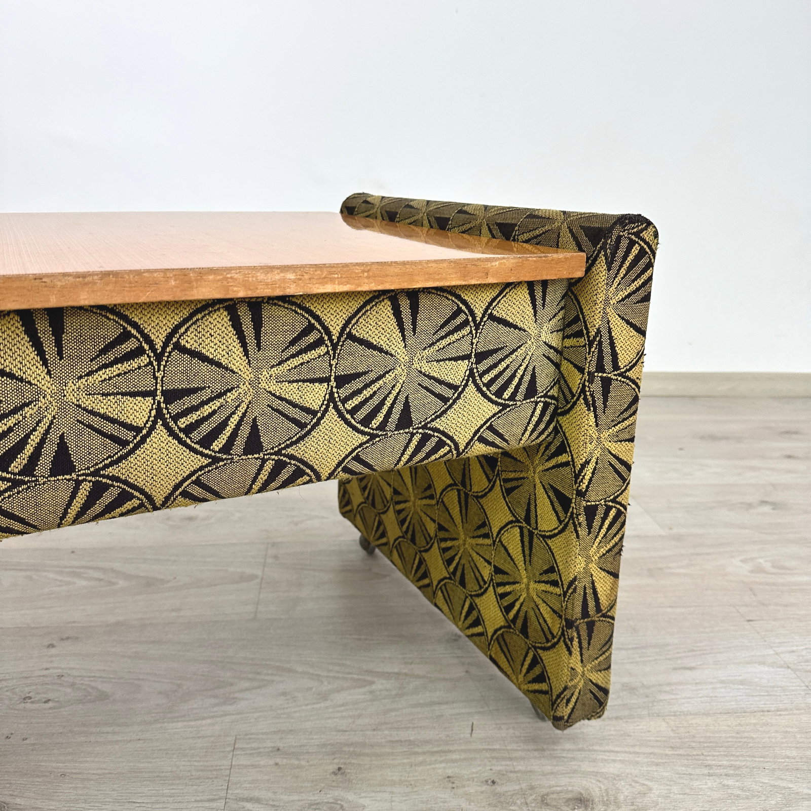 VINTAGE CONSOLE TABLE - 7