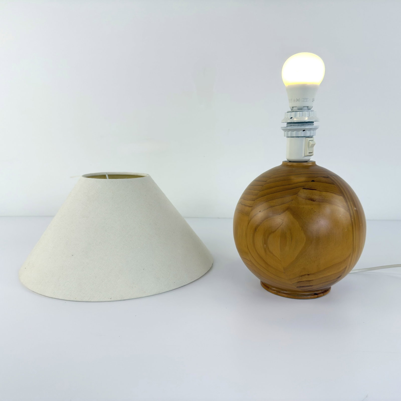 SCANDINAVIAN PINE TABLE LAMP - 5