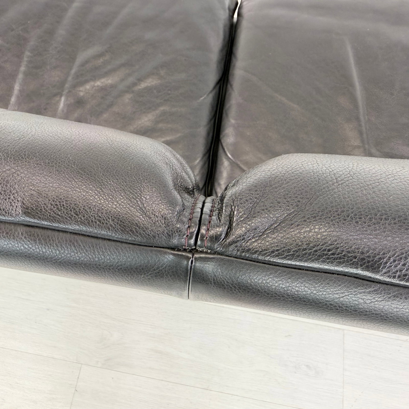 DE SEDE DS 2011 LEATHER SOFA - 12