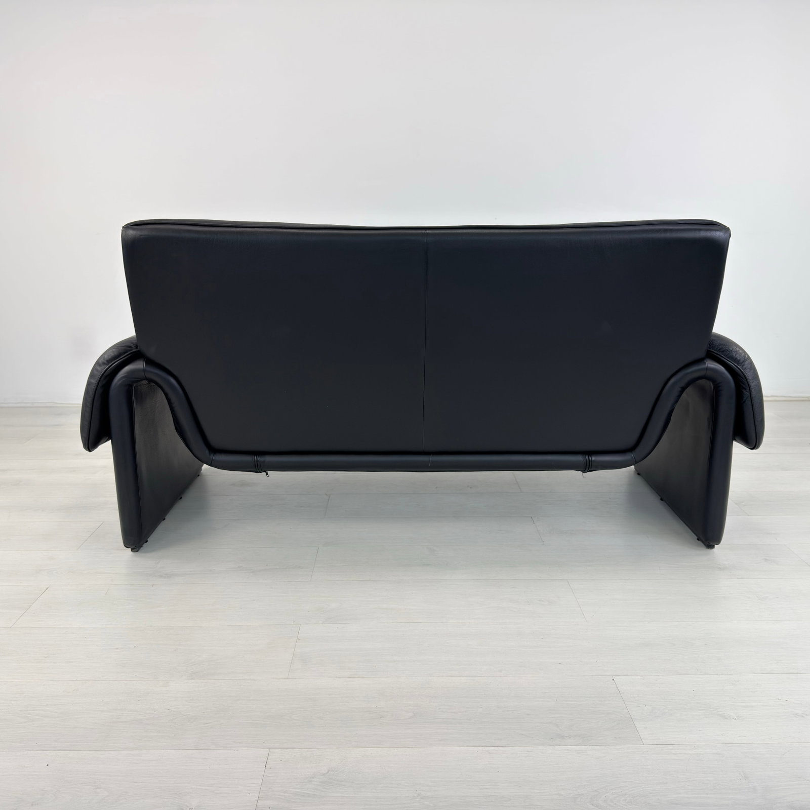 DE SEDE DS 2011 LEATHER SOFA - 5