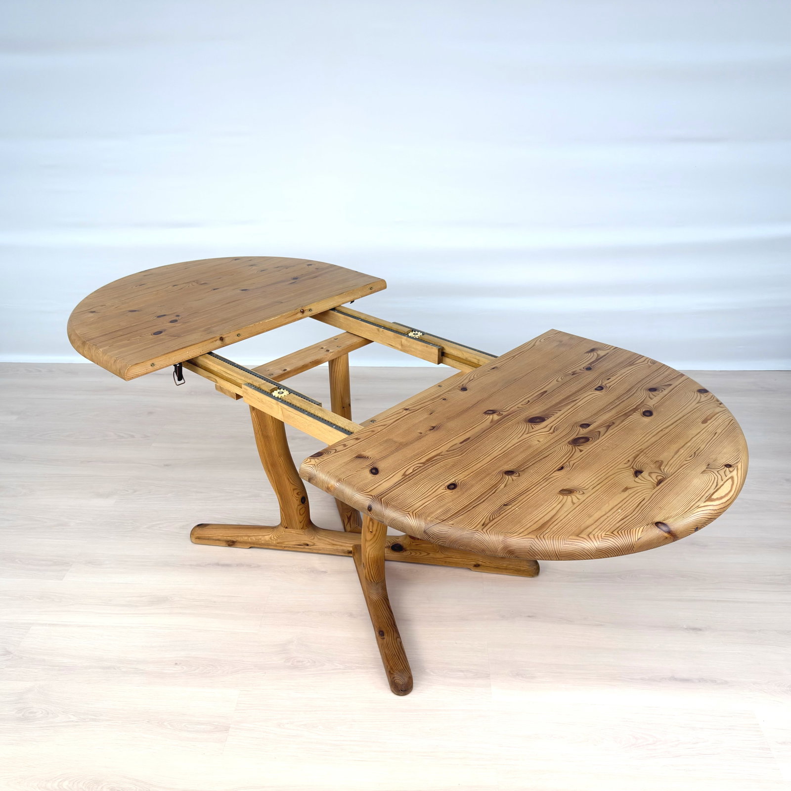 SCANDINAVIAN EXTENDABLE PINE DINING 1970S - 8