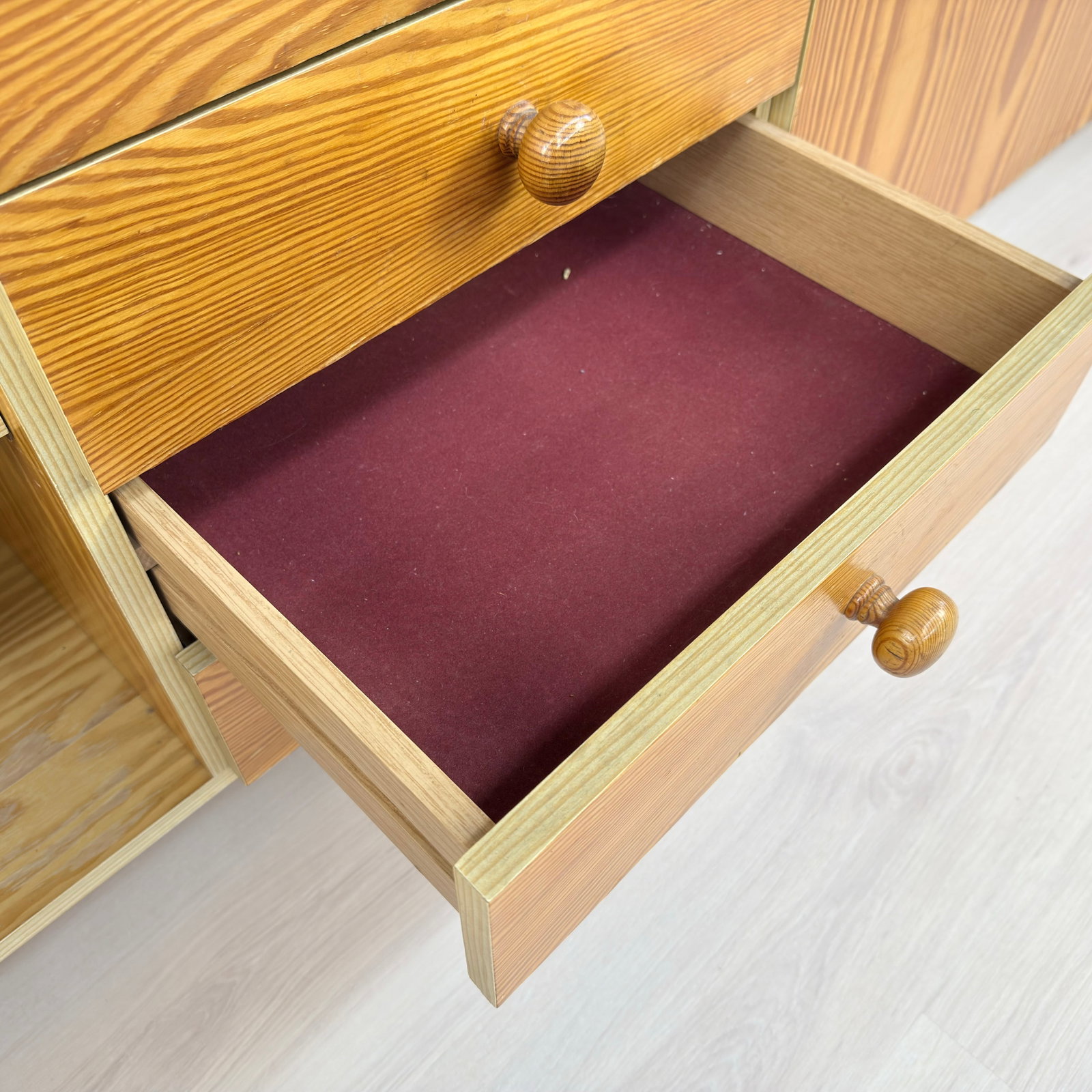 PINE SIDEBOARD BY M&H MOBEL - 14