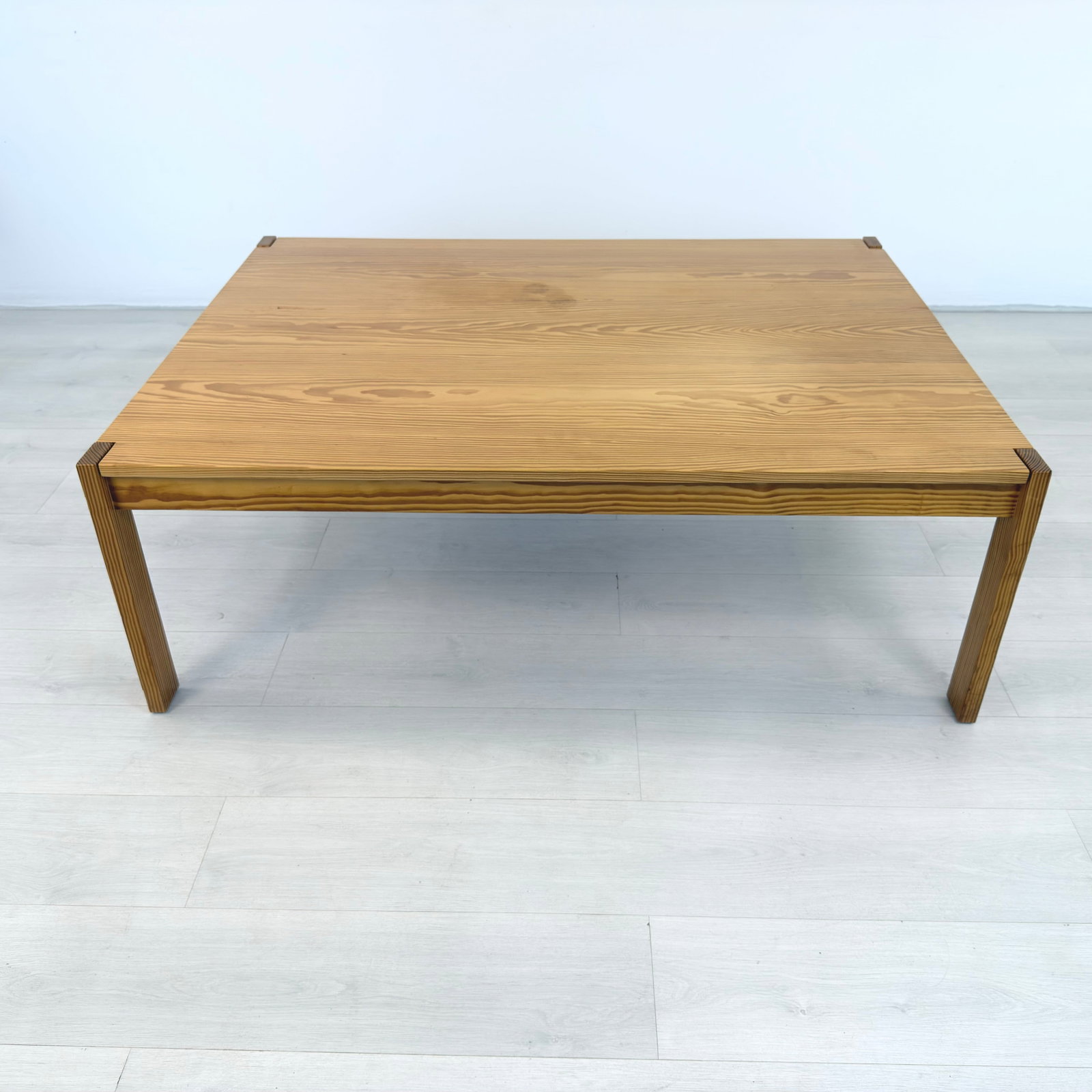 BERNT PETERSEN COFFEE TABLE - 2