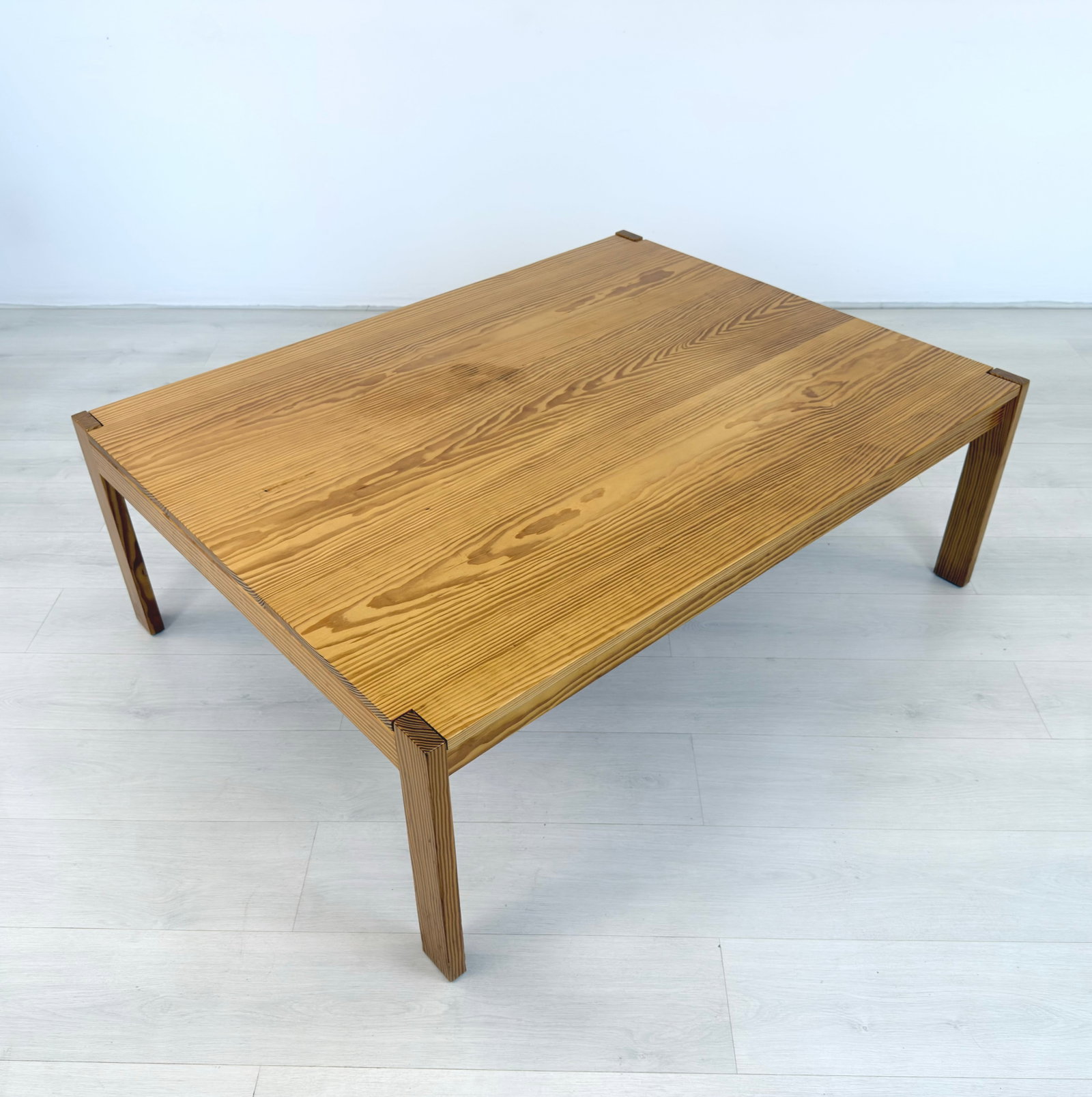 BERNT PETERSEN COFFEE TABLE - 3