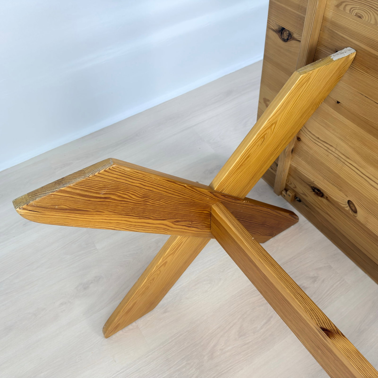 SCANDINAVIAN PINE X DINING TABLE - 15