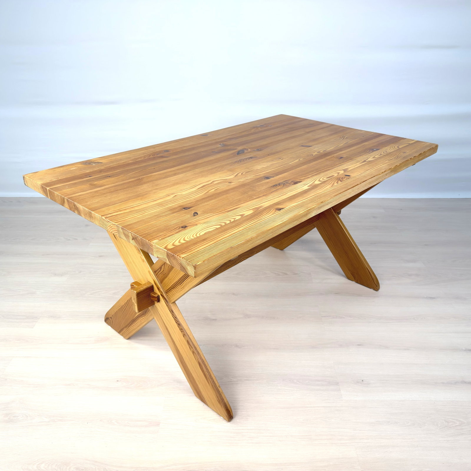 SCANDINAVIAN PINE X DINING TABLE - 4