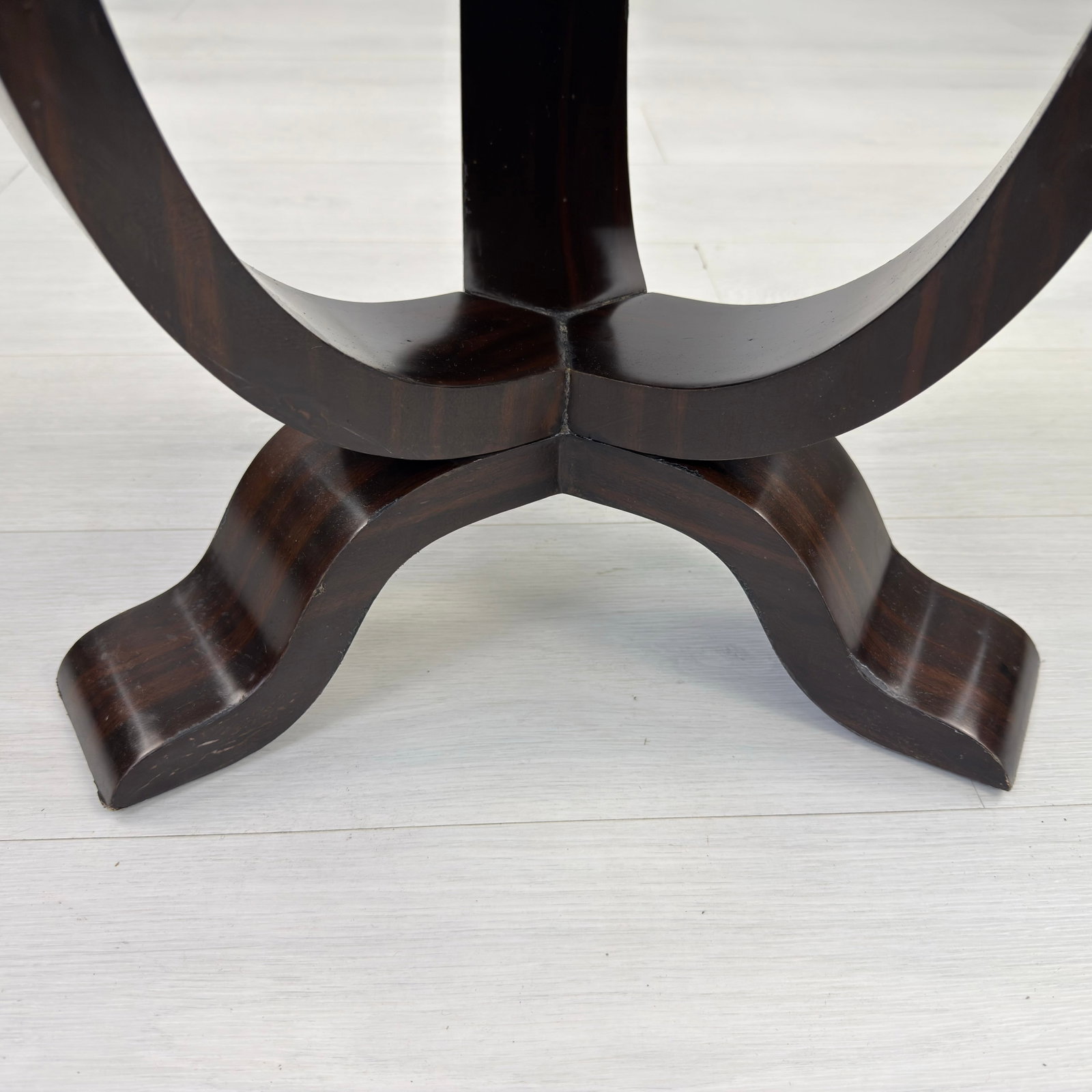 ART DECO SIDE TABLE - 10