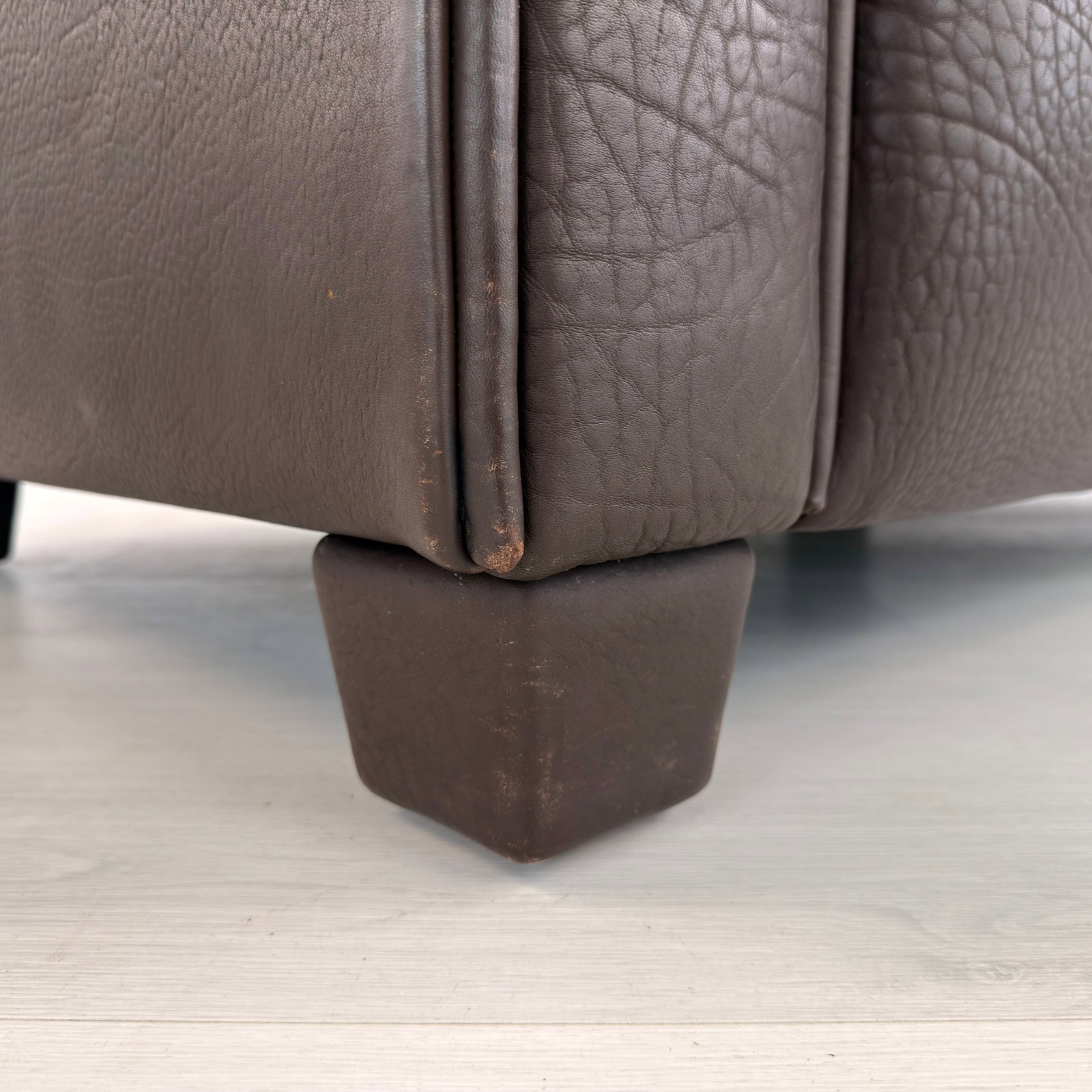 DE SEDE DS-97 LEATHER SOFA - 16