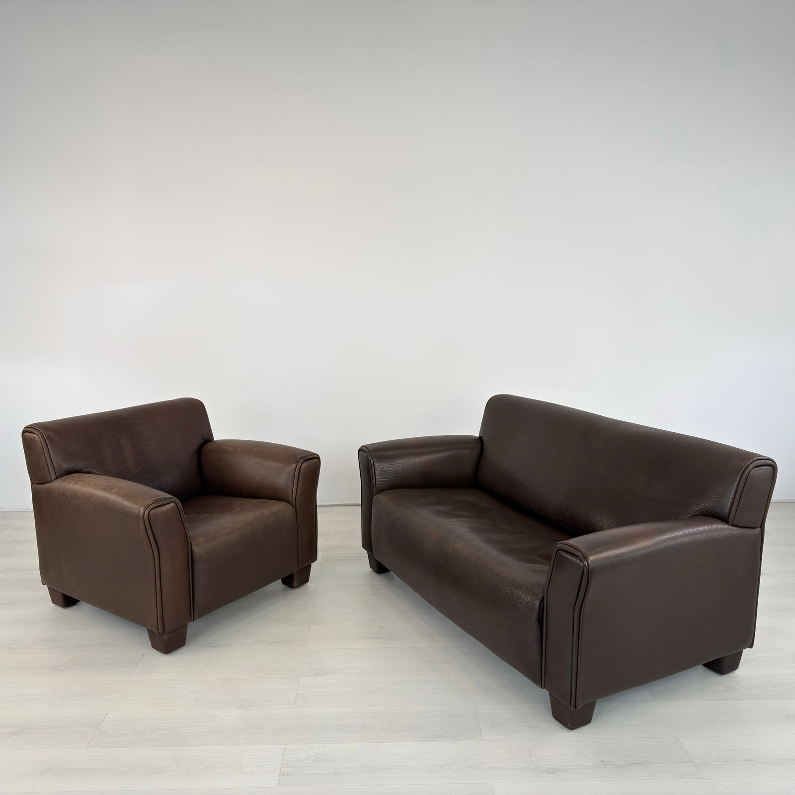 DE SEDE DS-97 LEATHER SOFA - 17