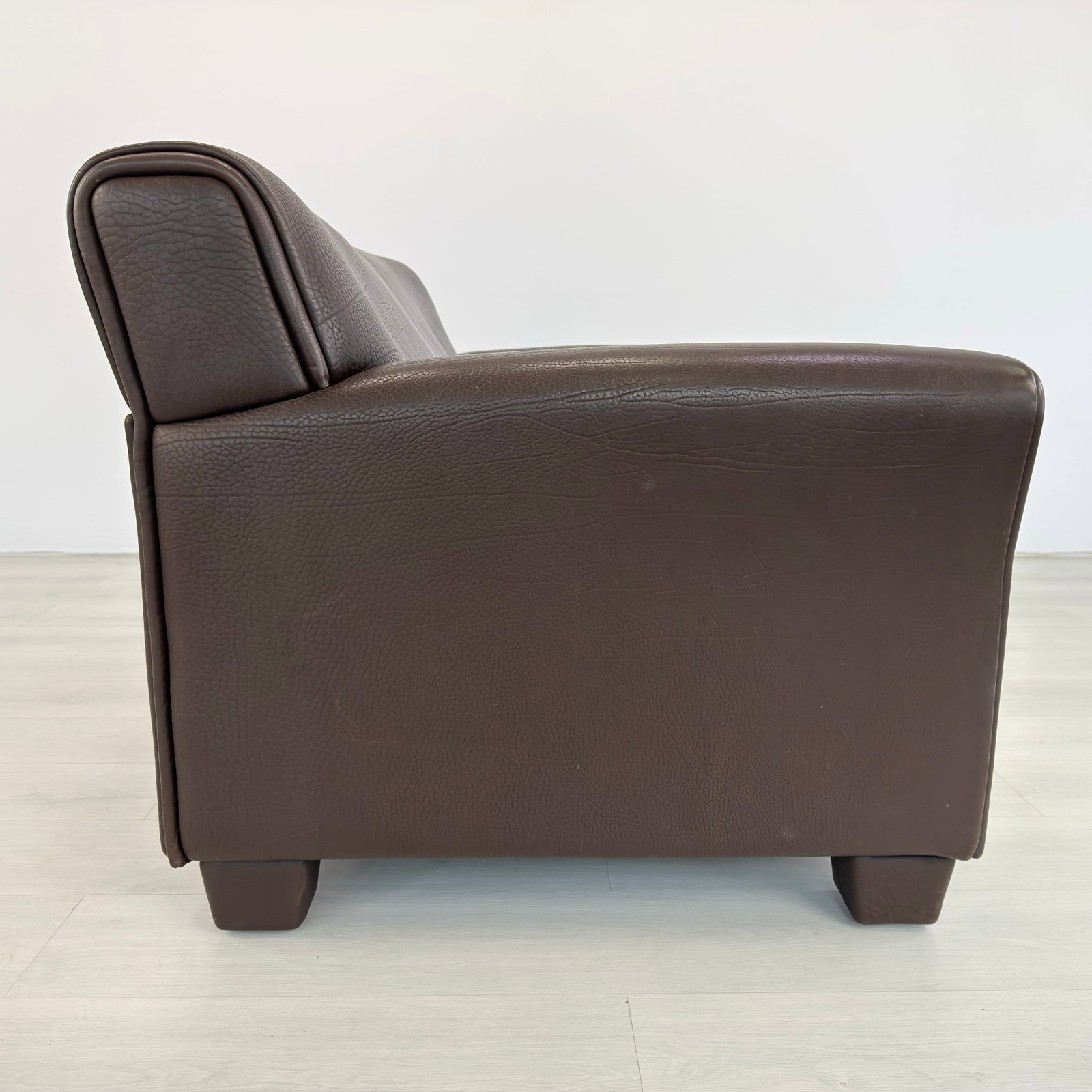 DE SEDE DS-97 LEATHER SOFA - 8