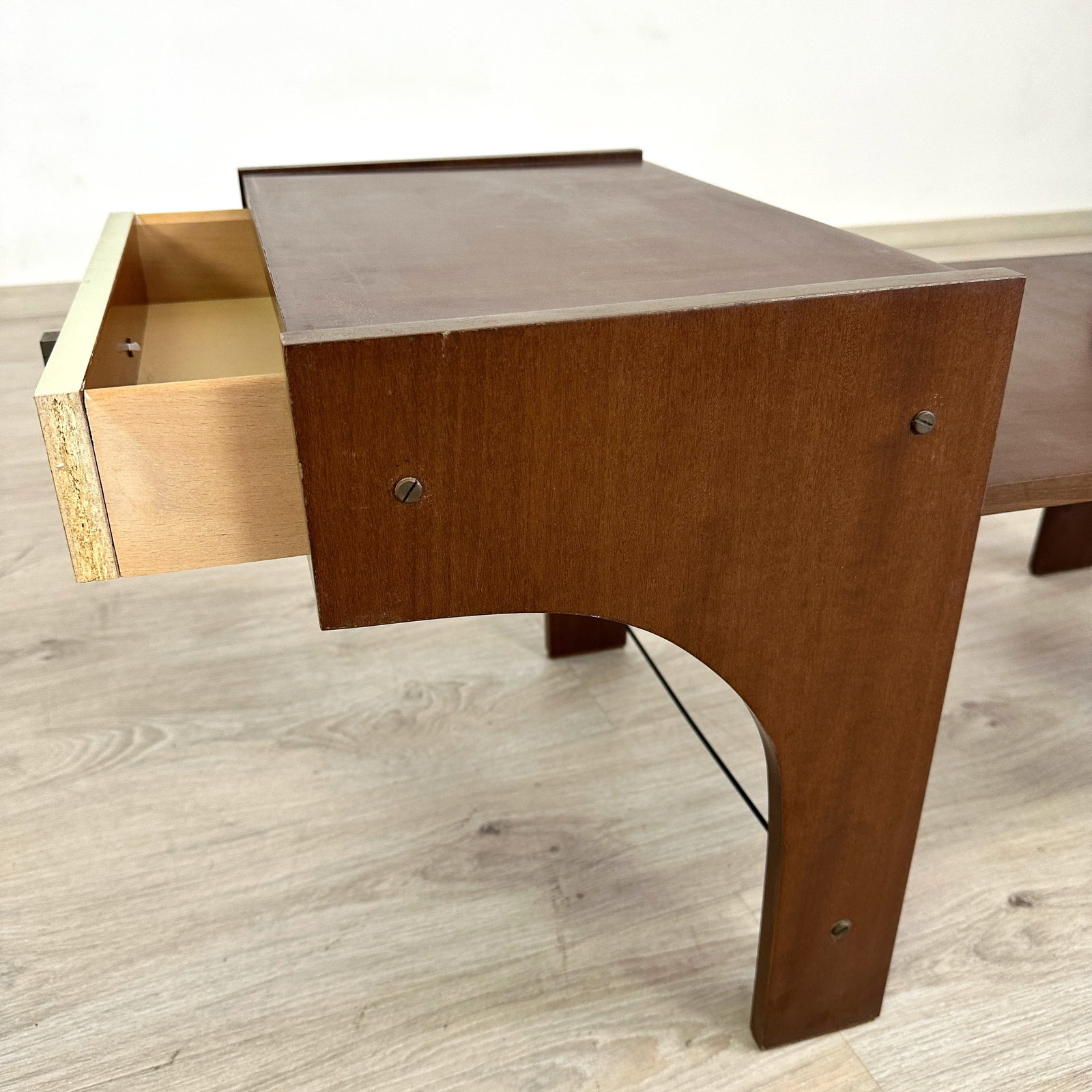 ITALIAN SPACE AGE SIDE TABLE - 8