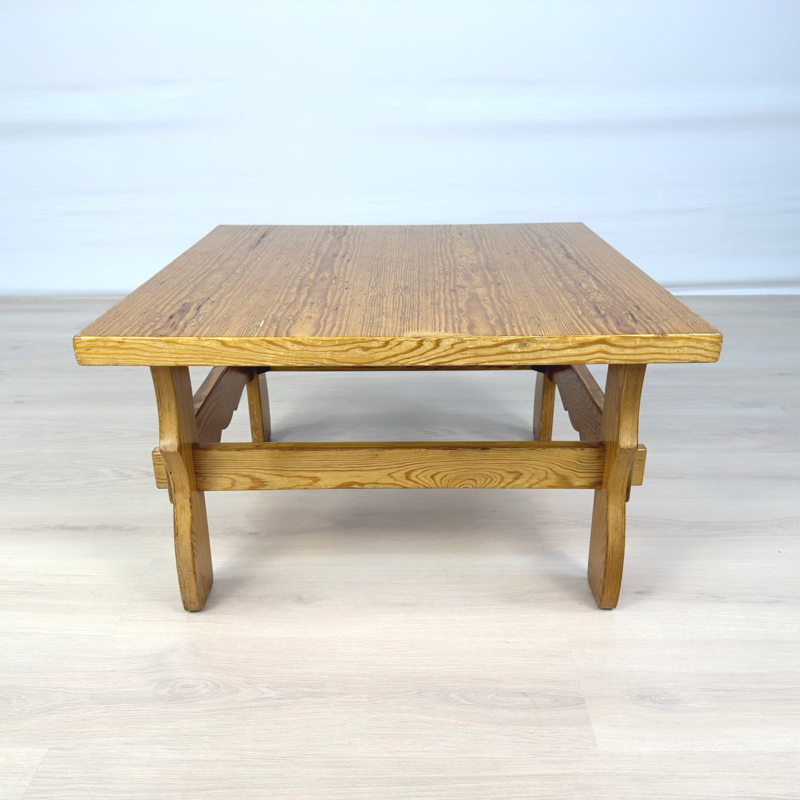 BRUTALIST COFFEE TABLE - 2
